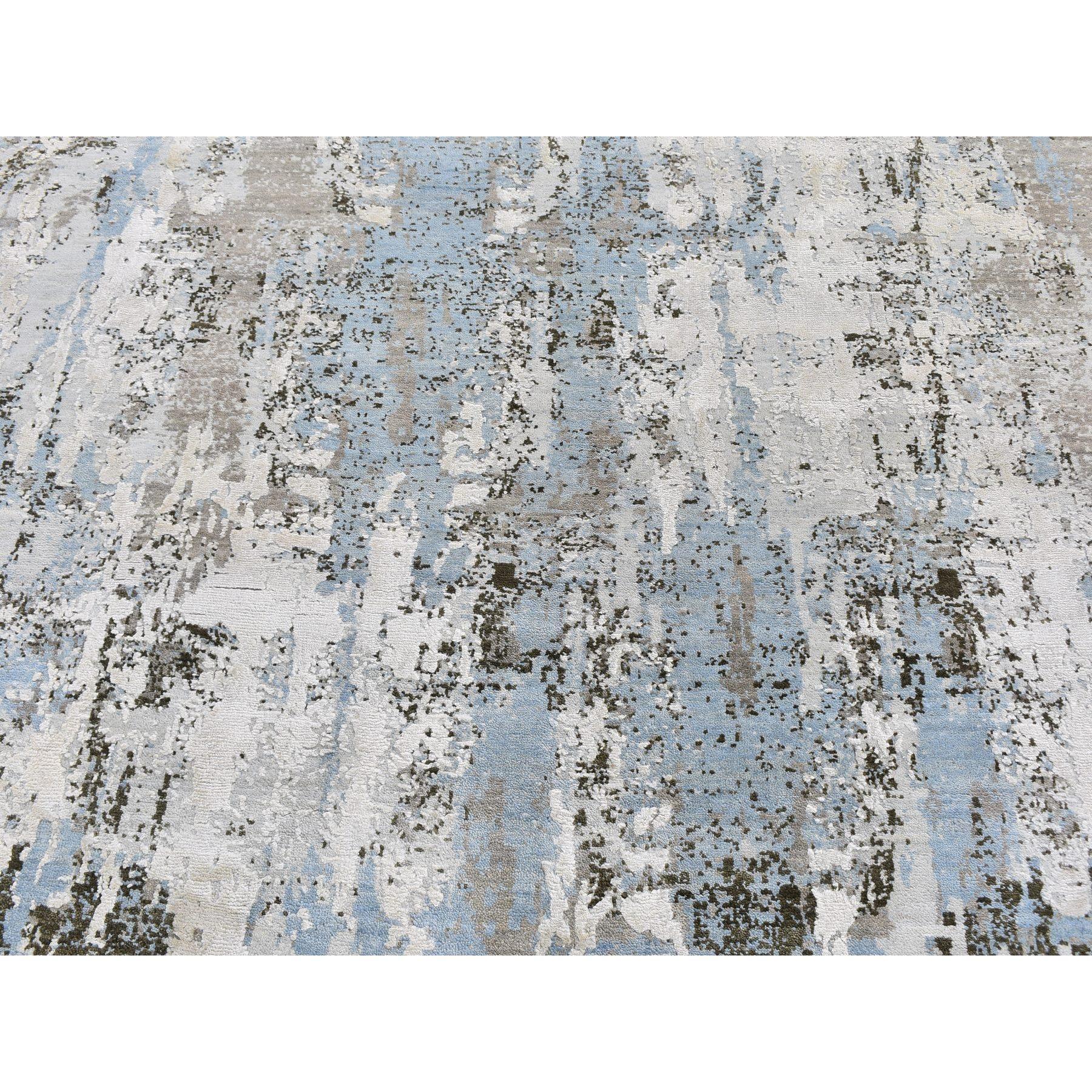 Noué à la main Tapis rond noué à la main en laine bleu ciel avec motif abstrait de soie - 8'1