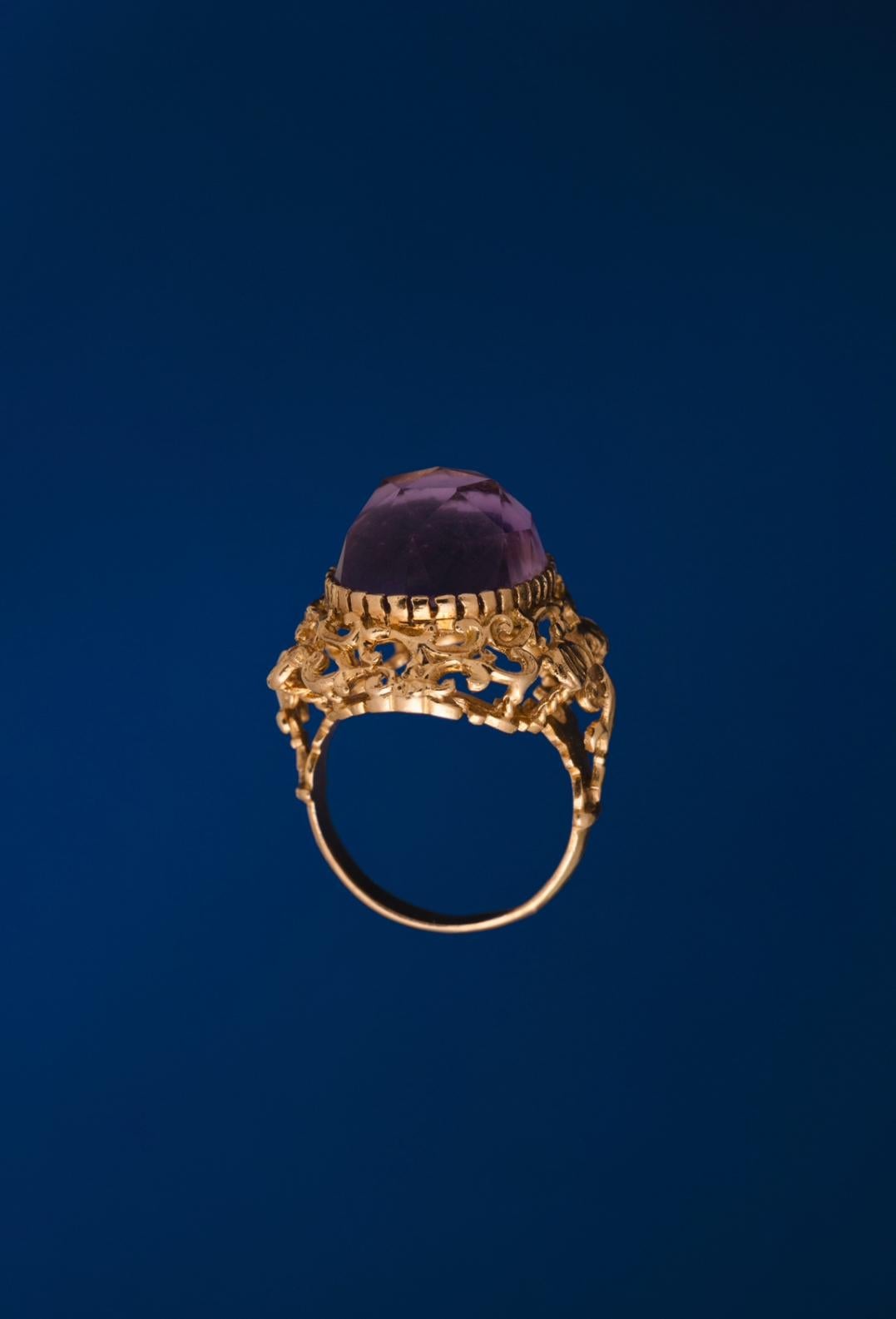 Himmelsgöttin-Ring  (Cabochon) im Angebot