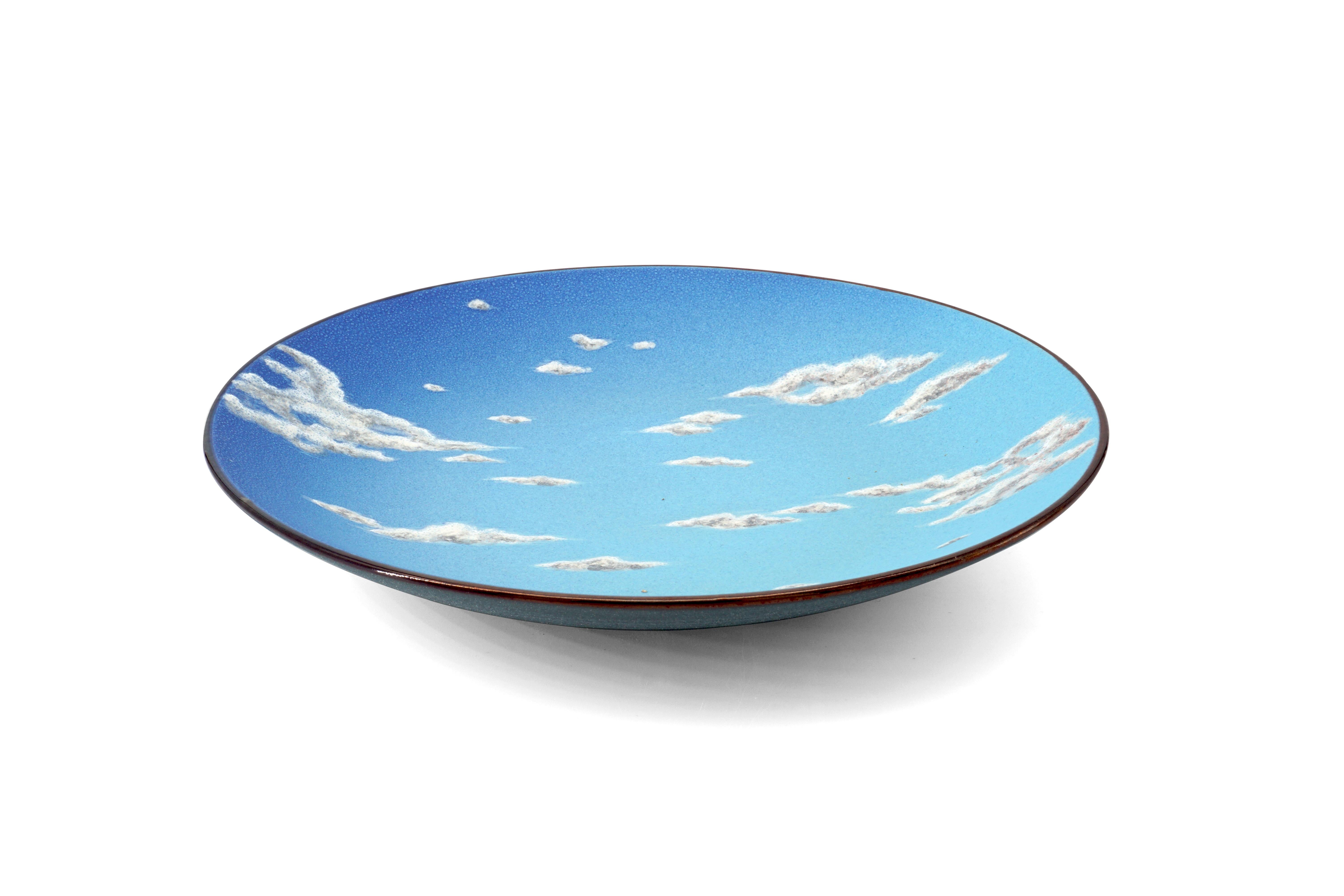 Cielo Gran cuenco de cerámica esmaltada pintada a mano Mayólica italiana Contemporánea Siglo XXI y contemporáneo en venta
