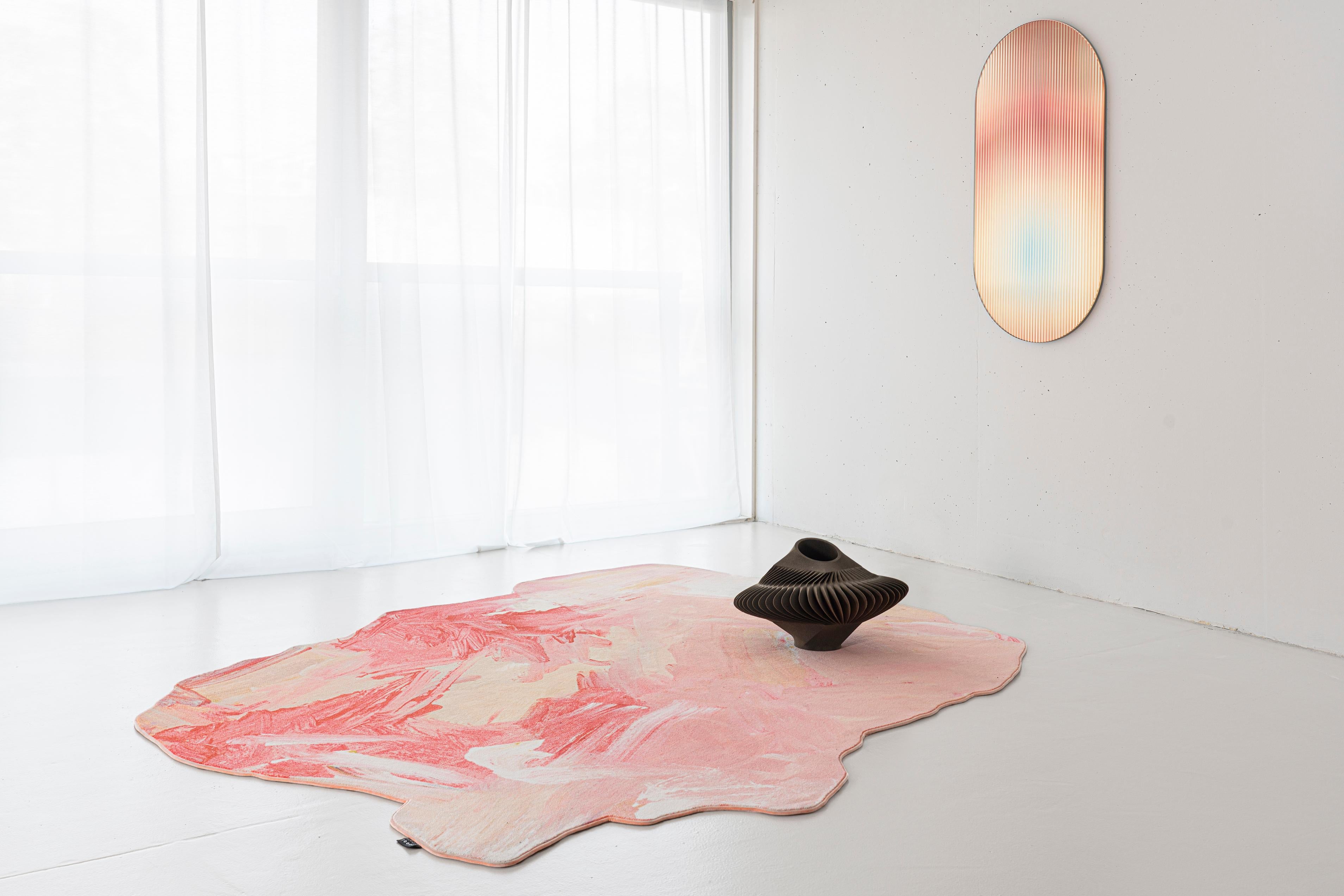 Gemeinsam mit Moooi Carpets hat Rive Roshan eine Serie von Teppichen nach Bildern ihrer 3-jährigen Tochter Ava entworfen. Die 