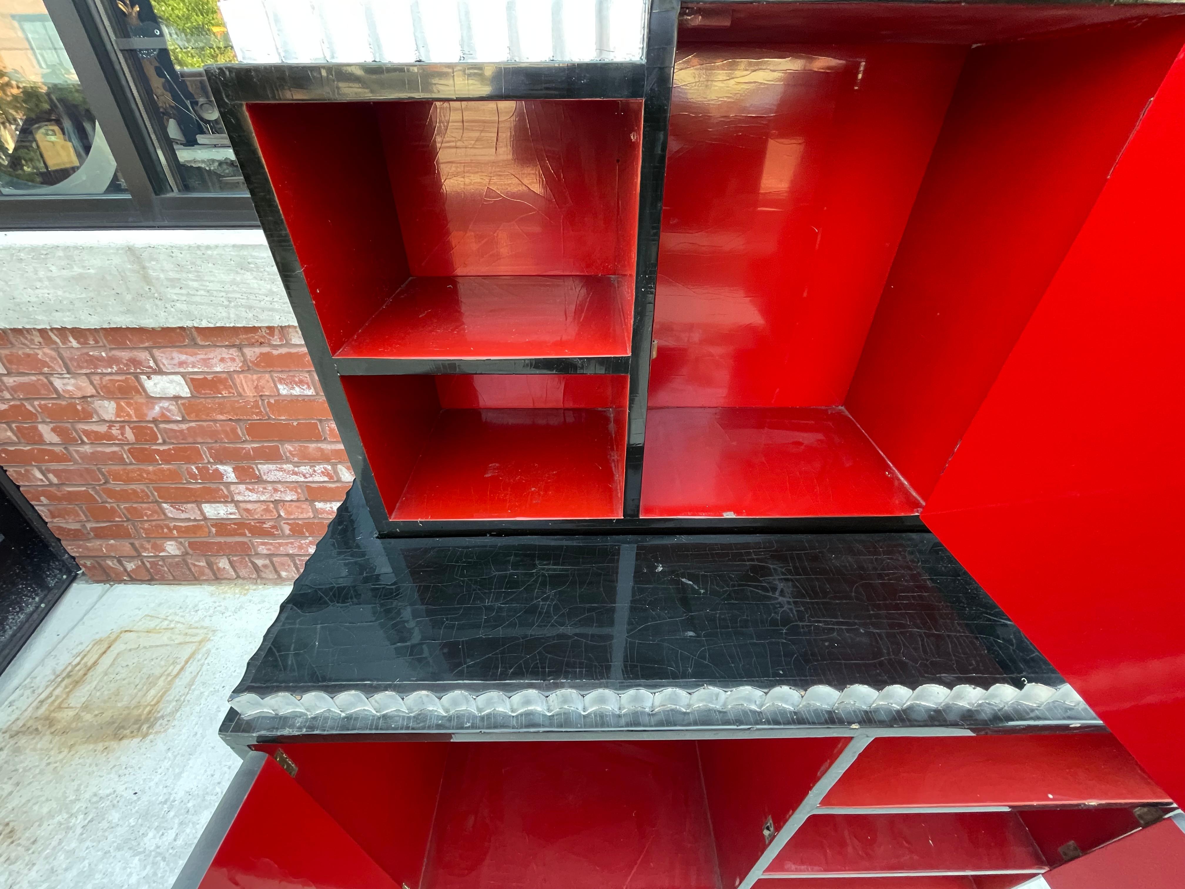 Début du 20ème siècle Cabinet / Bar / Bibliothèque Sky-Scraper attribué à Paul Frankl 1920's en vente