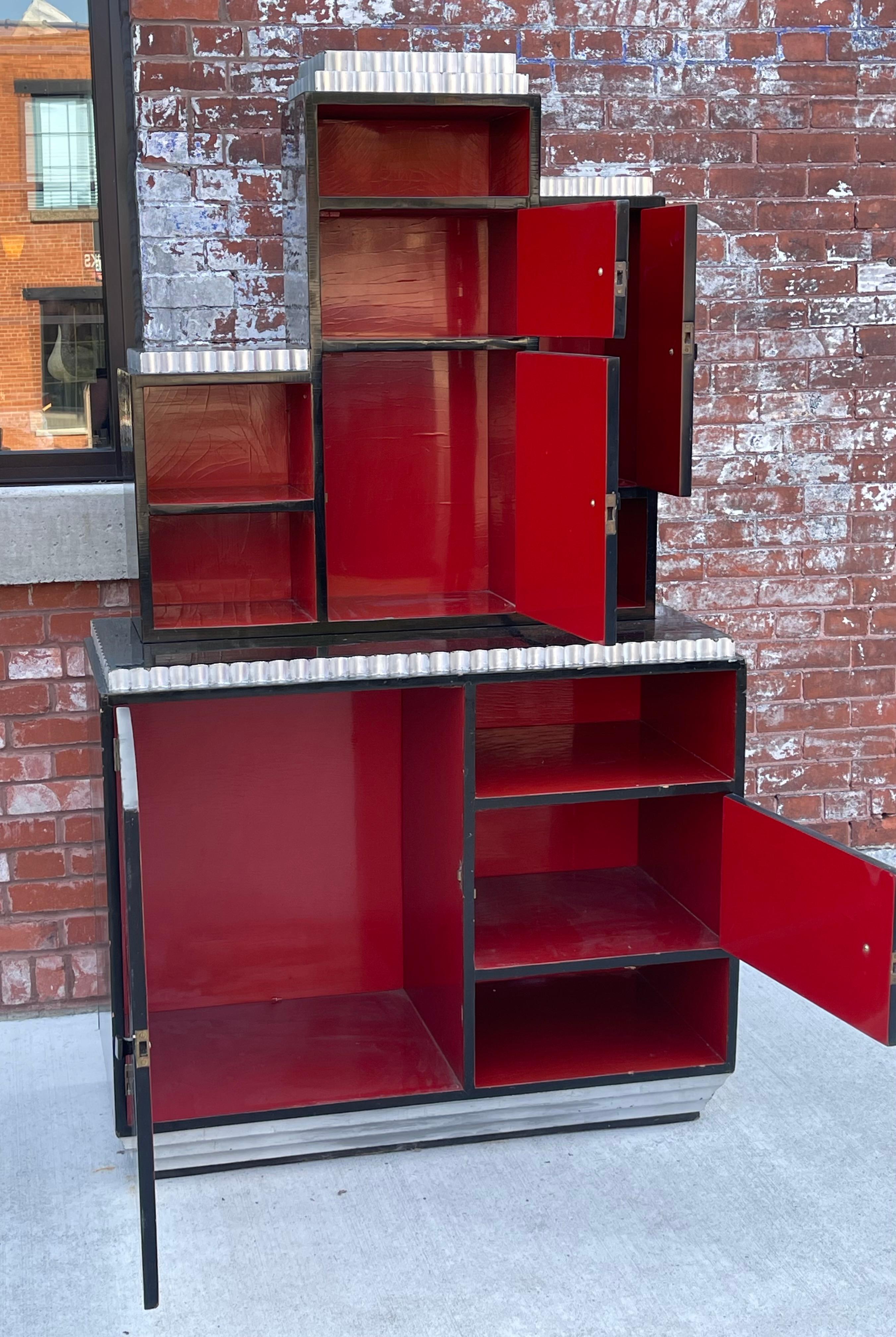 Cabinet / Bar / Bibliothèque Sky-Scraper attribué à Paul Frankl 1920's en vente 1