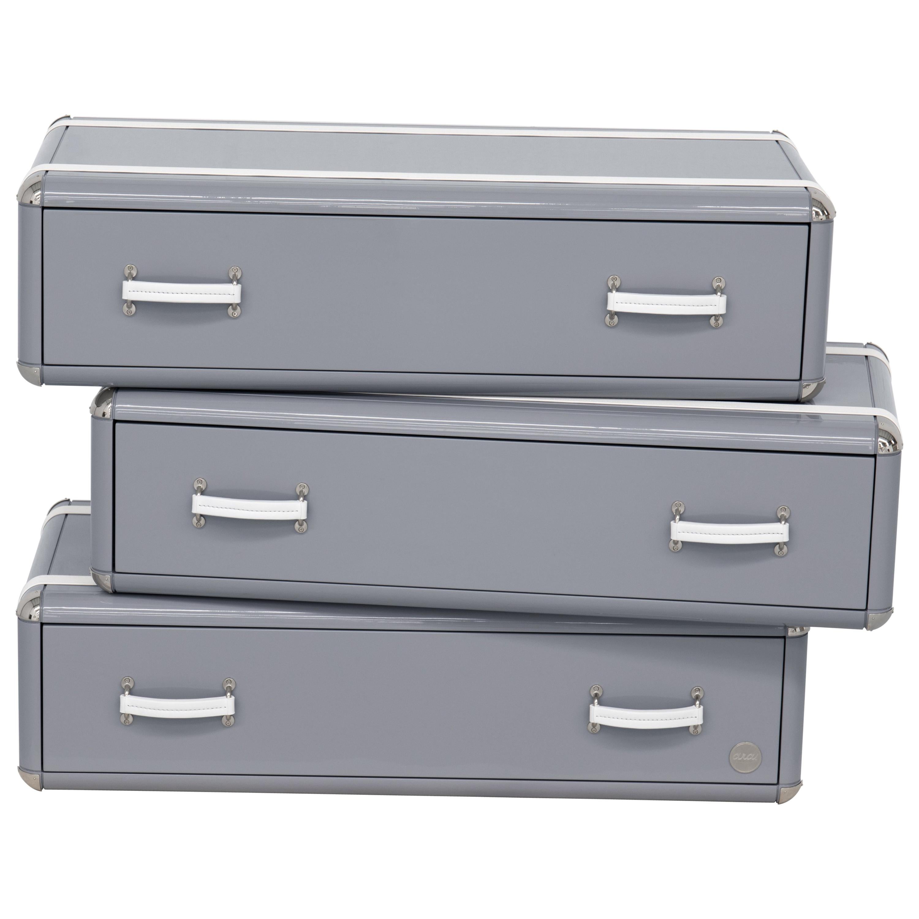 Sky Three-Drawers Kids Chest in Gray Lacquered Finish by Circu Magical Furniture For Sale