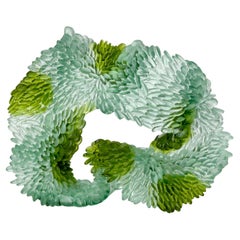 Sky & Trees, un'opera d'arte in vetro fuso con texture verde e giada di Nina Casson McGarva