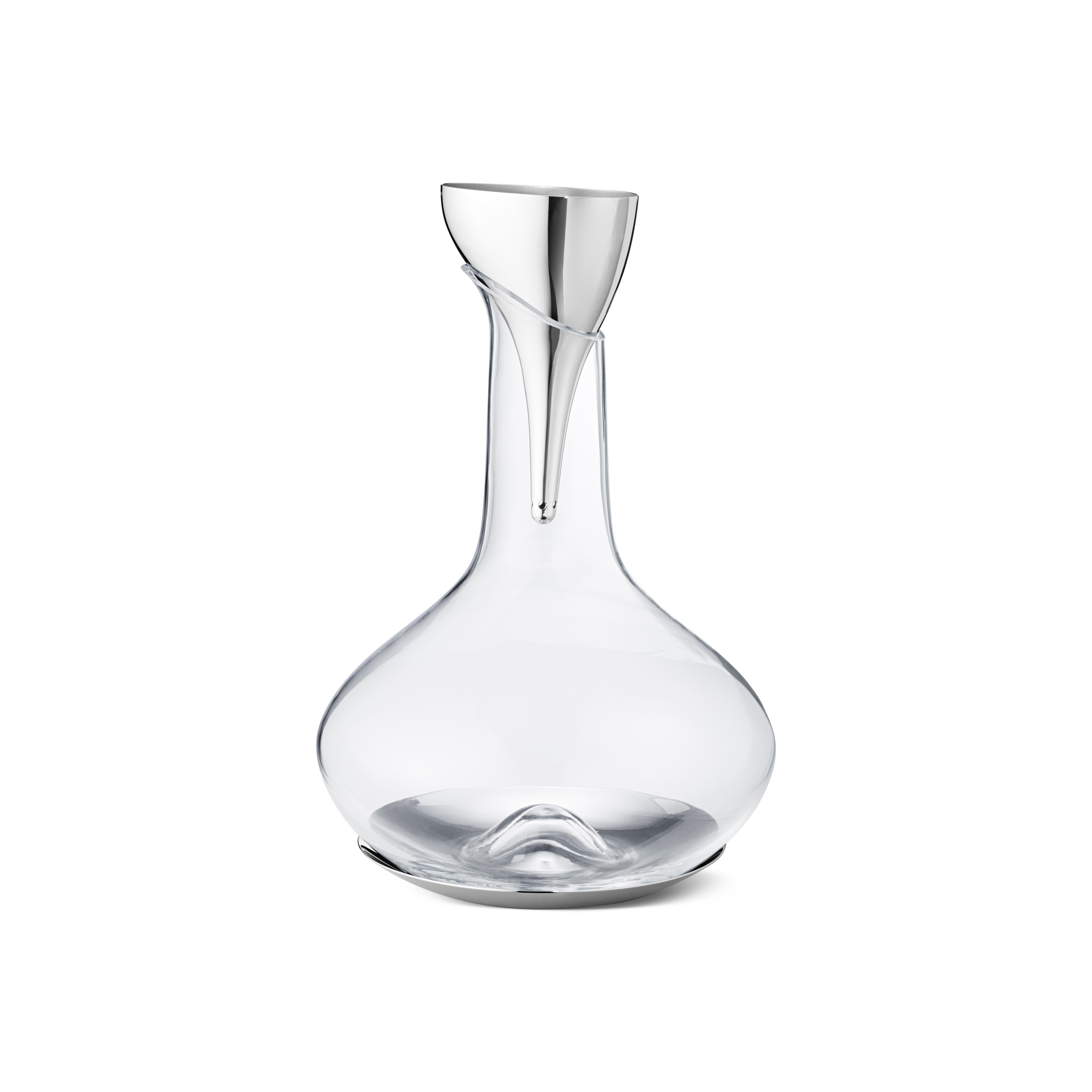Attention to the finer details is a telling sign of a great host and using an aerator can enhance both the presentation and overall quality of wine. Use this stylish funnel to transfer the wine from bottle to decanter and bring a whole new beauty to