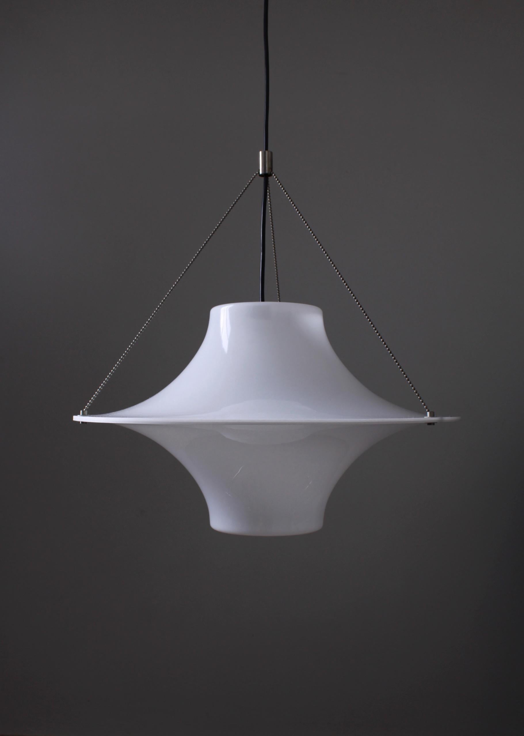 Skyflyer (Lokki) pendant lamp designed by Yki Nummi for Stockmann-Orno in 1960. Yki Nummi designed multiple plexiglass lamps in the 1950s and 1960s. This is Yki Nummi’s most known design and this lamp has won several international awards. The lamp