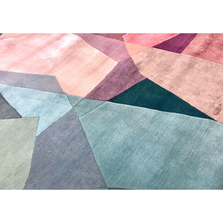 SKYLA 400 rug by Illulian.
Dimensions: D400 x H300 cm.
Materials: wool 50% , silk 50%.
Variations available and prices may vary according to materials and sizes.

Illulian, historic and prestigious rug company brand, internationally renowned in