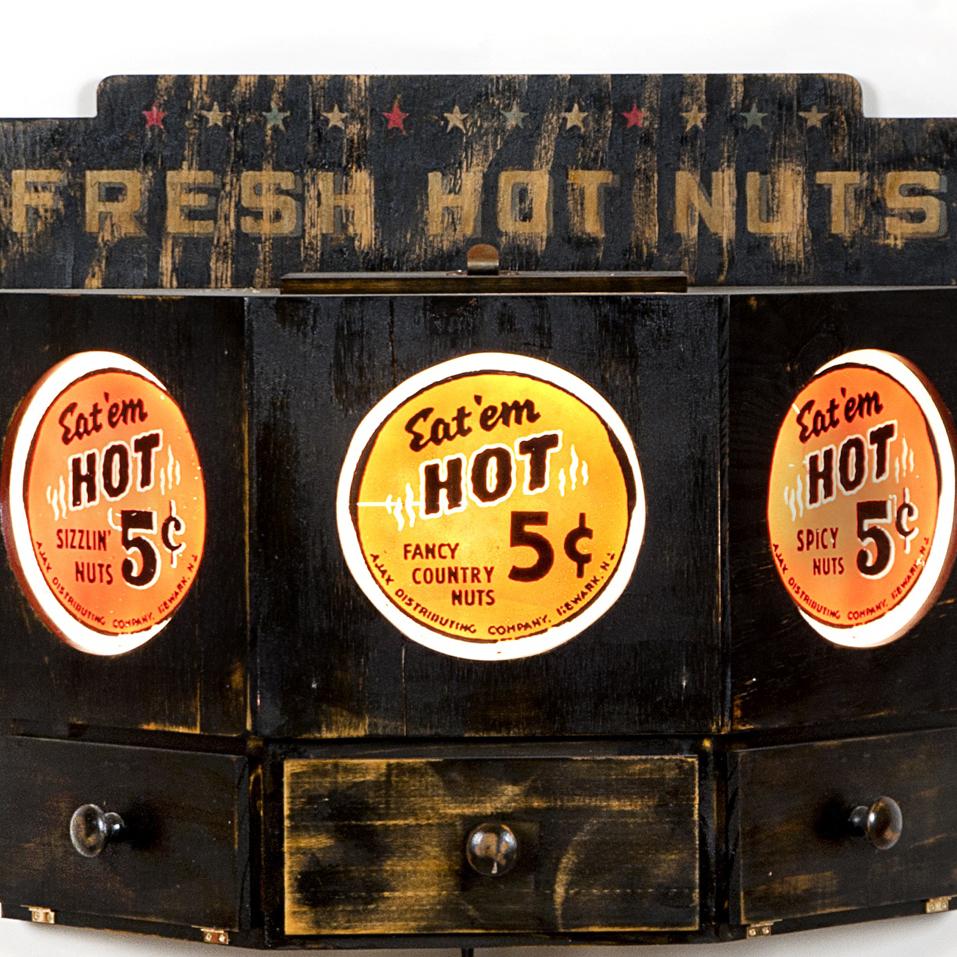 Noci fresche e calde - Sculpture Pop Art di Skylar Fein