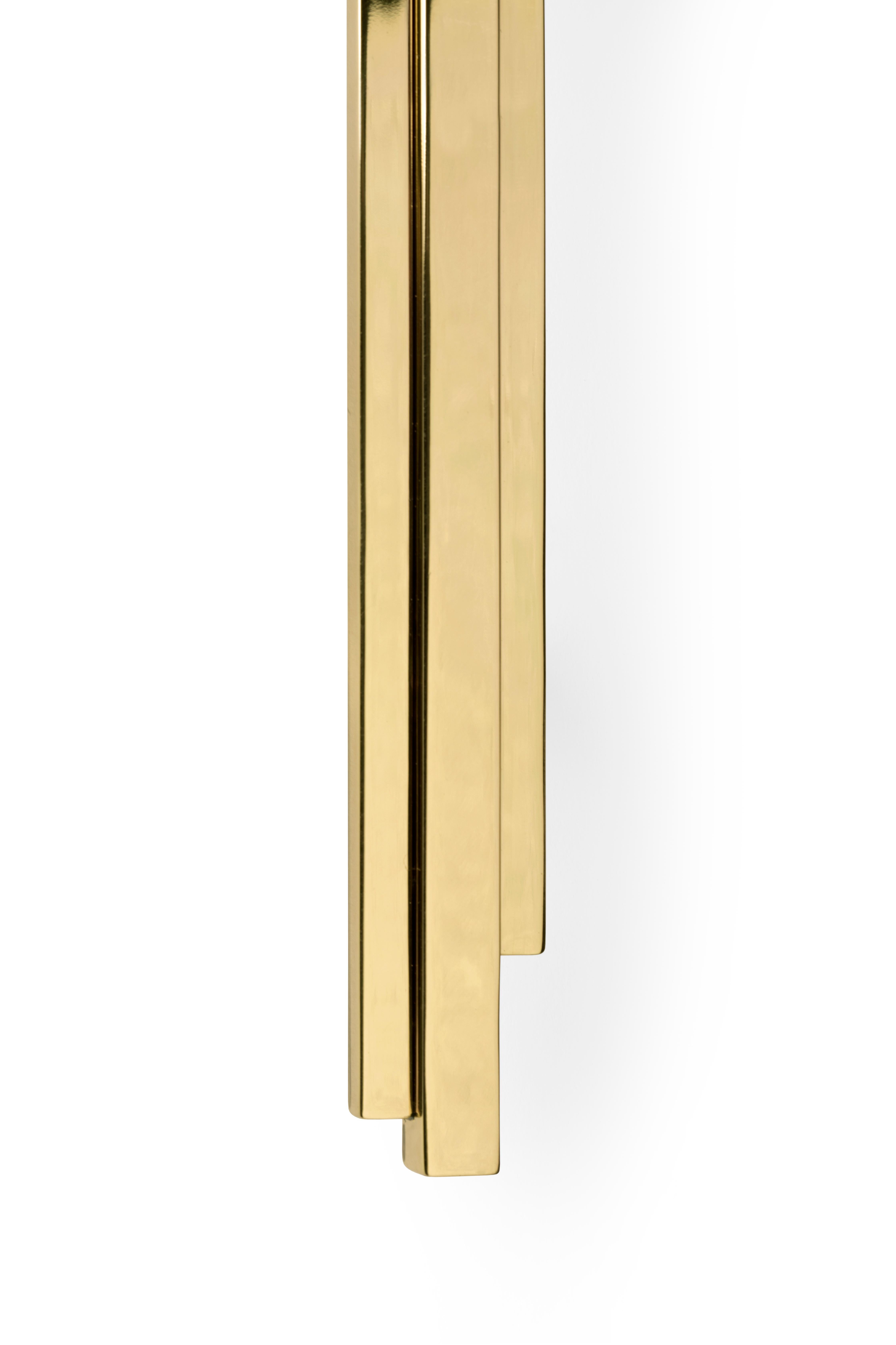 Skylines are the city’s profile, an iconic symbol, and just like our Skyline luxury Door Hardware, create a silhouette when set in context. Mix and Match your designs with the Skyline Mid-Size Door Pull.