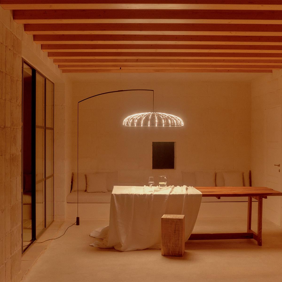 Lámpara de pie Skynest Motion en almendra de Marcel Wanders, 2022 Siglo XXI y contemporáneo en venta