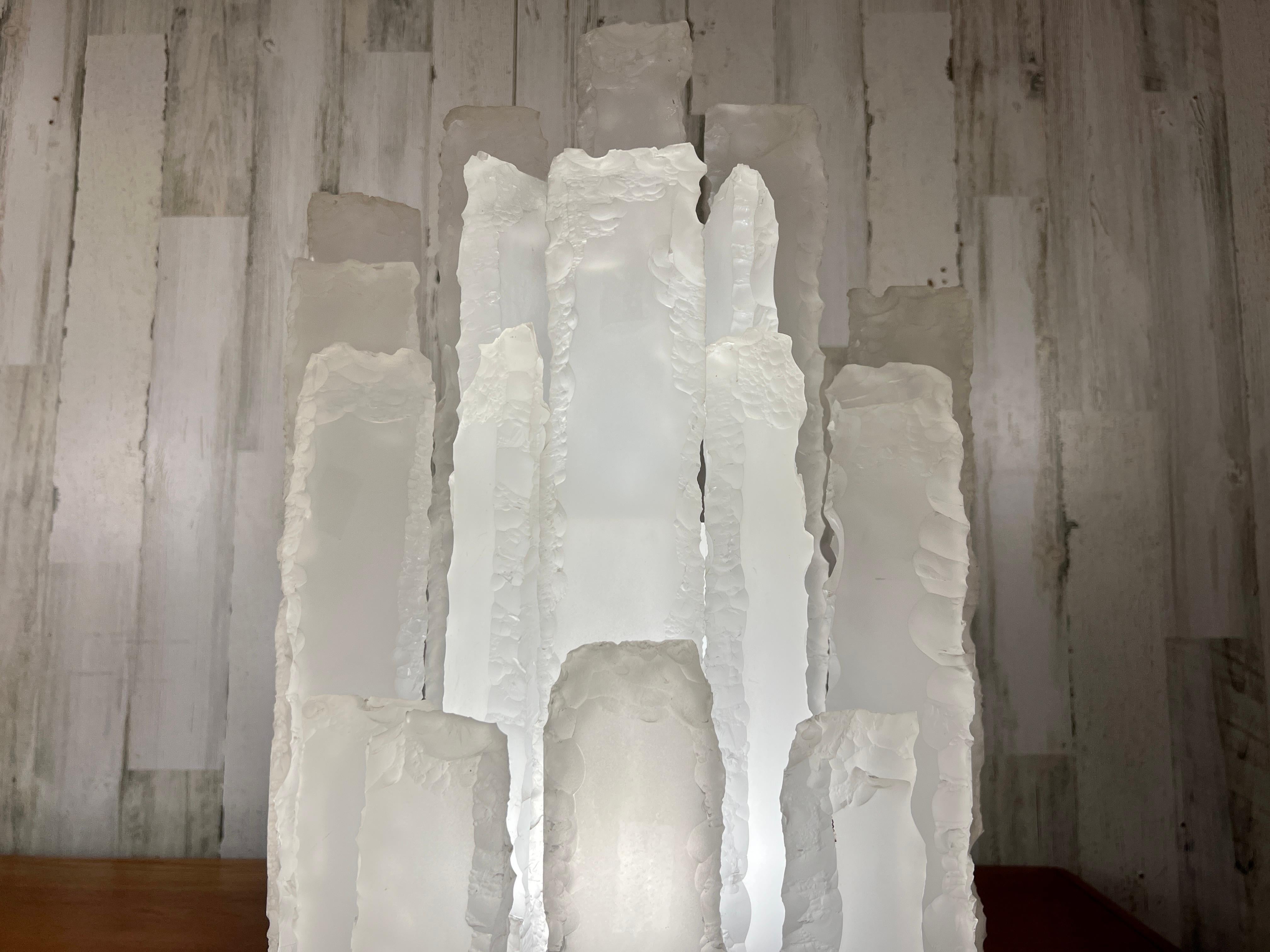 Skyscraper Frosted Lucite Lamps In Good Condition For Sale In Denton, TX
