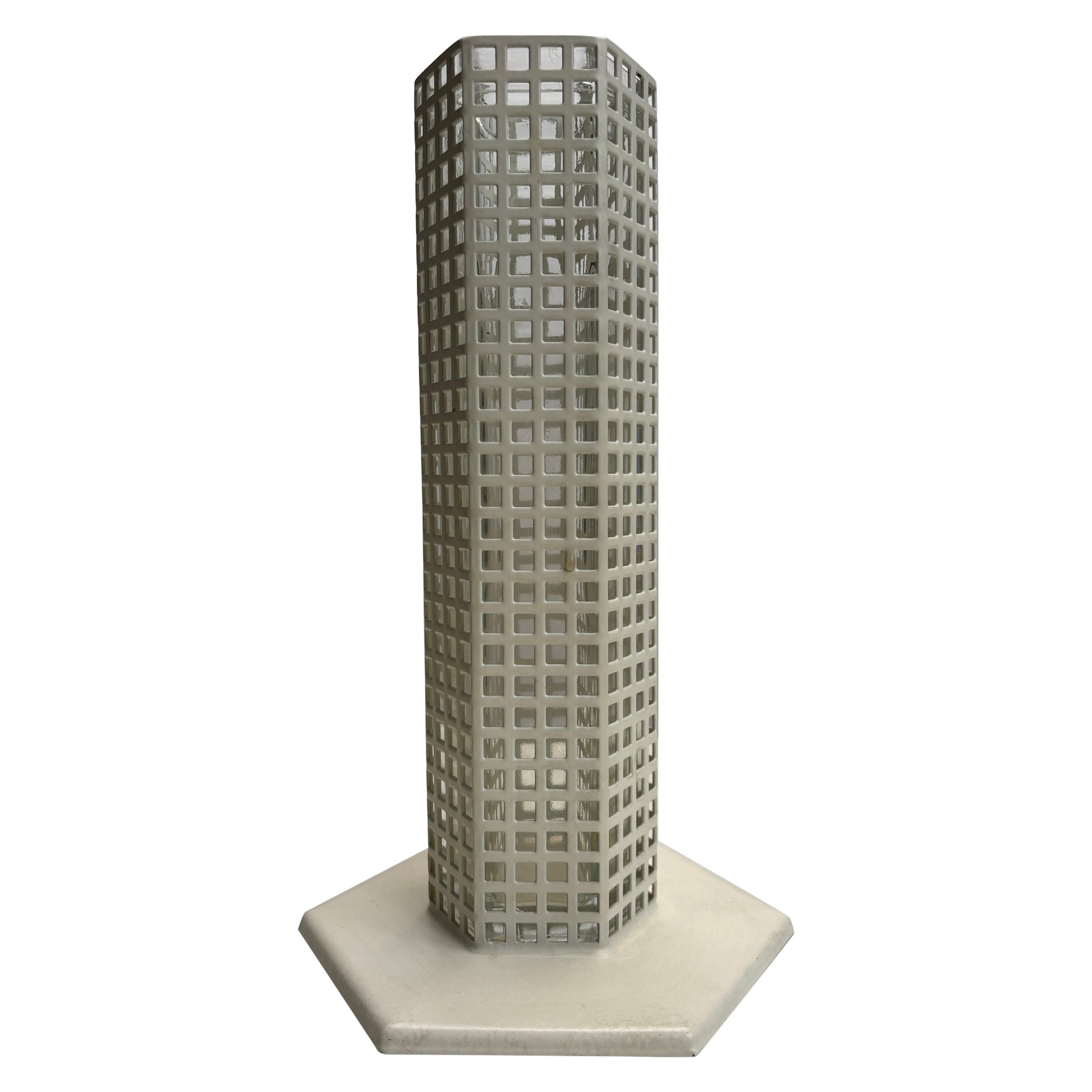 "Vaso grattacielo" di Josef Hoffmann, Bieffeplast Production, Wiener Werkstätte in vendita