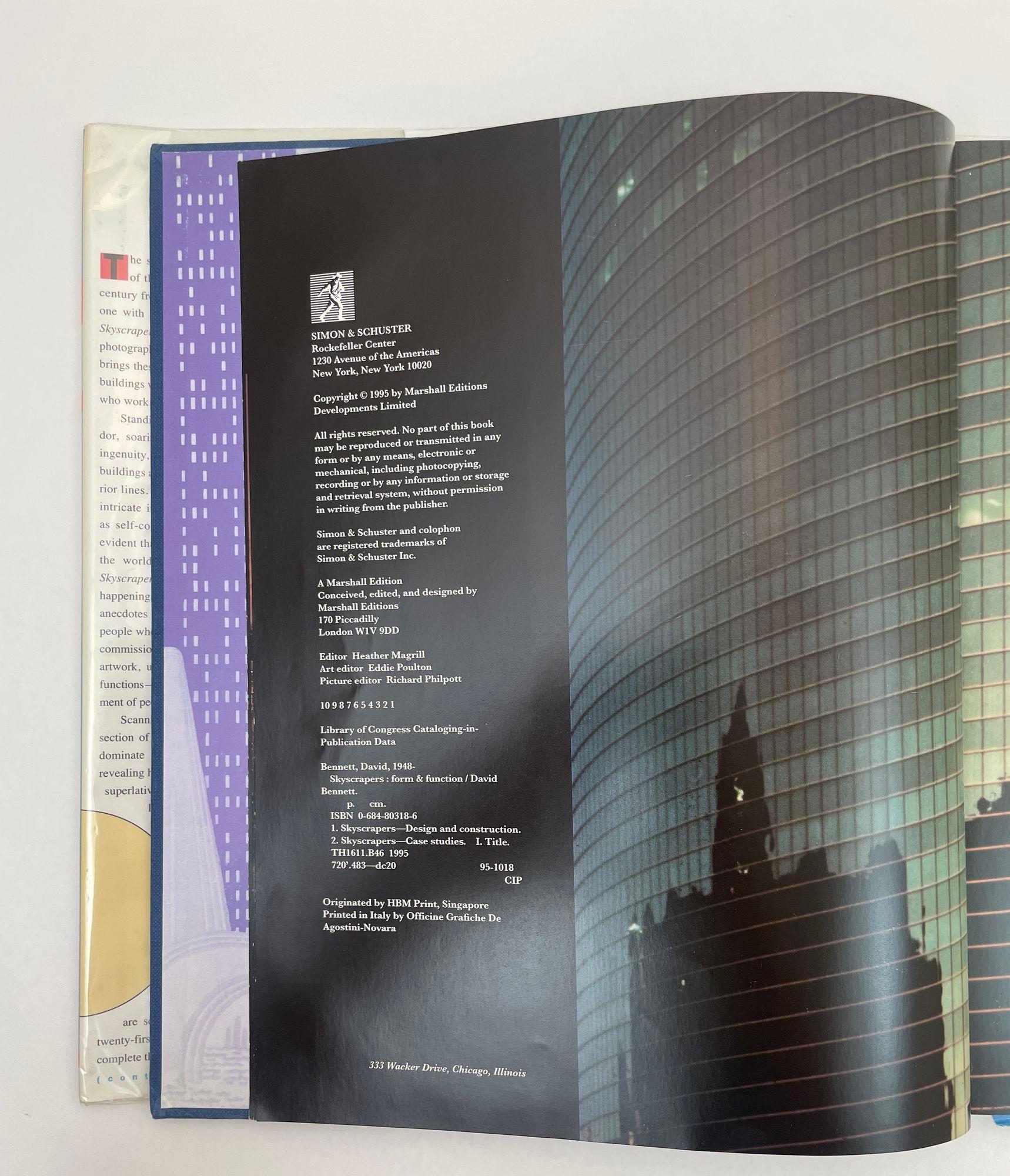Papier Forme et fonction des gratte-ciel de David Bennett, 1ère édition limitée 1995 en vente