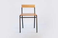 Esszimmerstuhl aus Zedernholz und Stahl mit Schieferbezug, Indoor/Outdoor-Design von Kln Studio