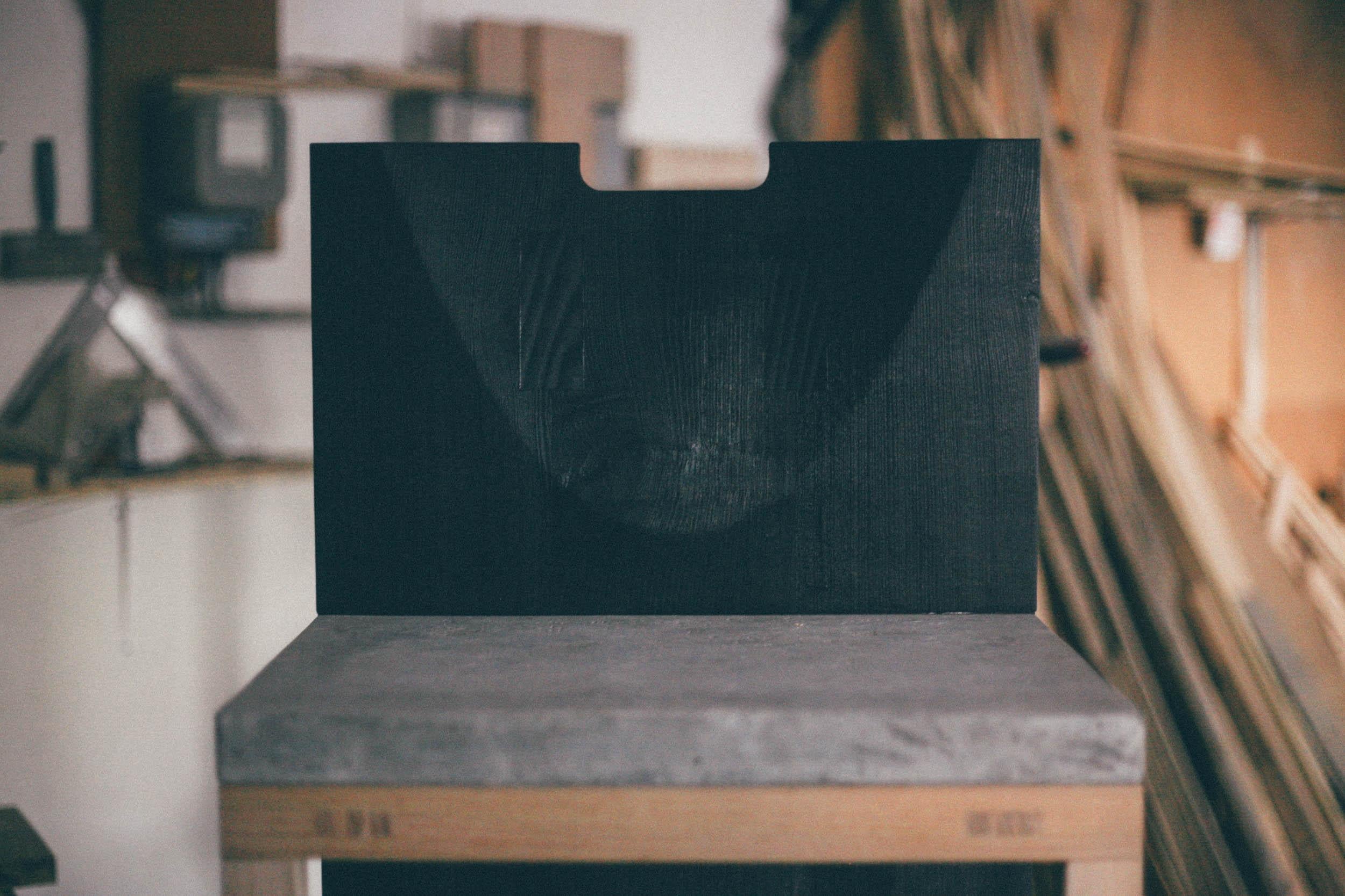 Silla Slab de Temper Studio Posmoderno en venta