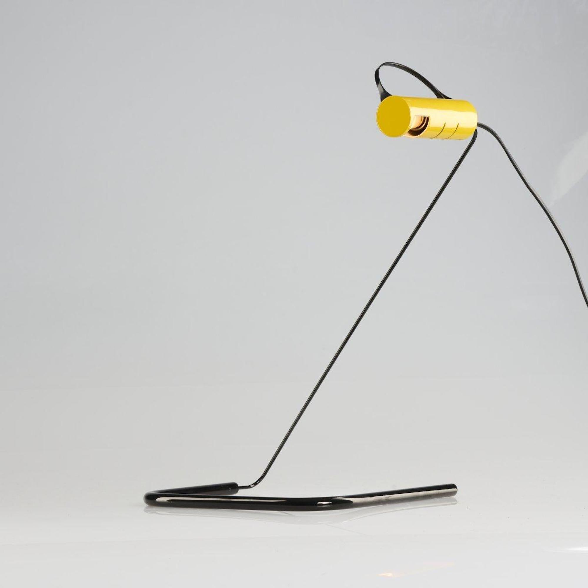 Metal Slalom Table Lamp by Vico Magistretti for Oluce, 1981 For Sale