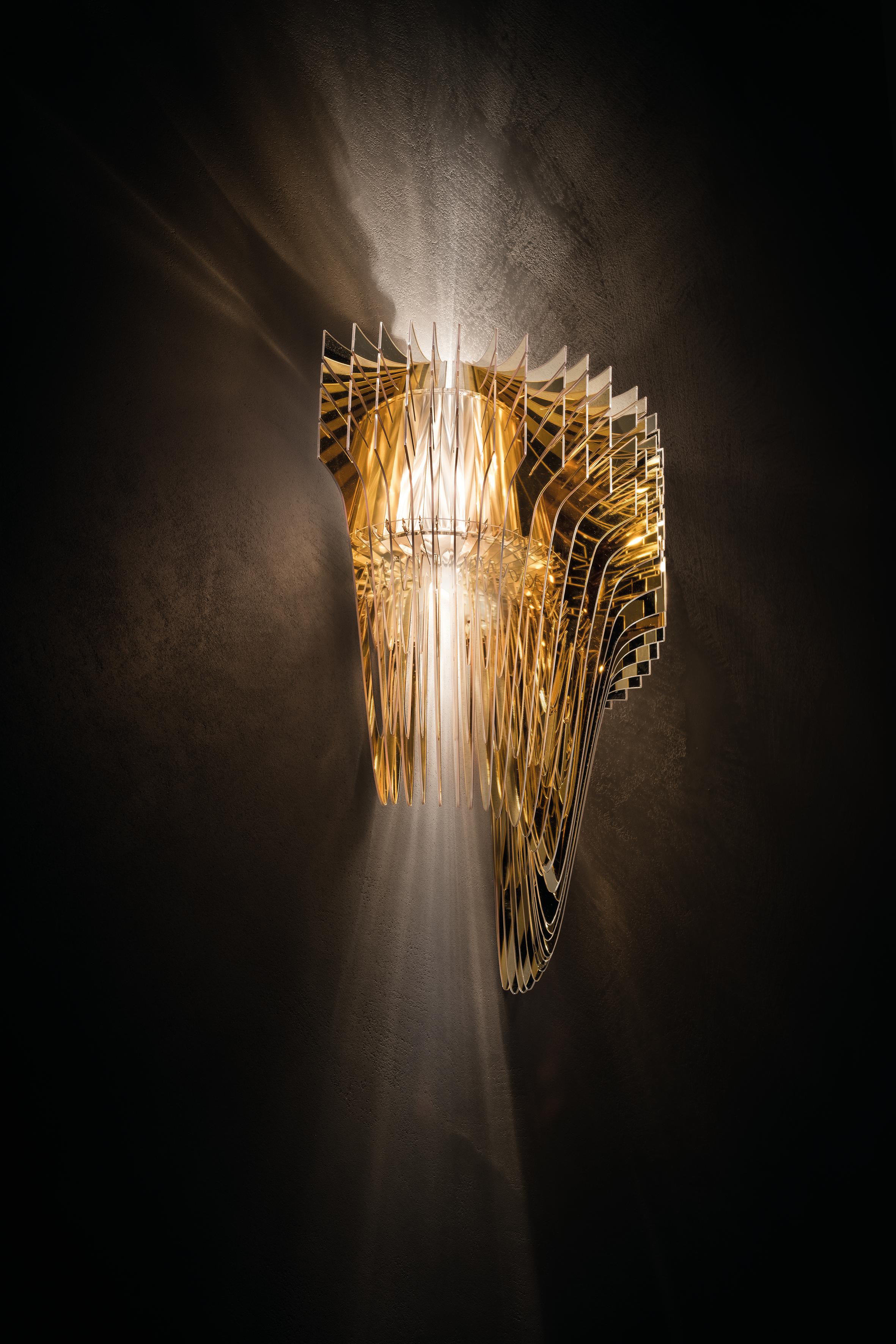 Moderno SLAMP - Aria Applique - Gold - Designed by Zaha Hadid in vendita