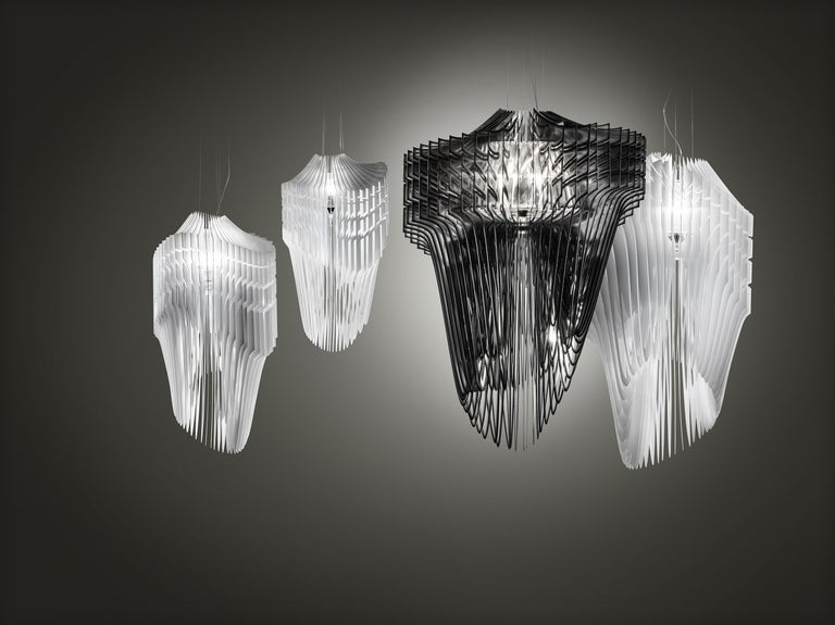 SLAMP Aria Extra Large Pendant Light in Black Shade by Zaha Hadid In New Condition For Sale In Pomezia, Rome