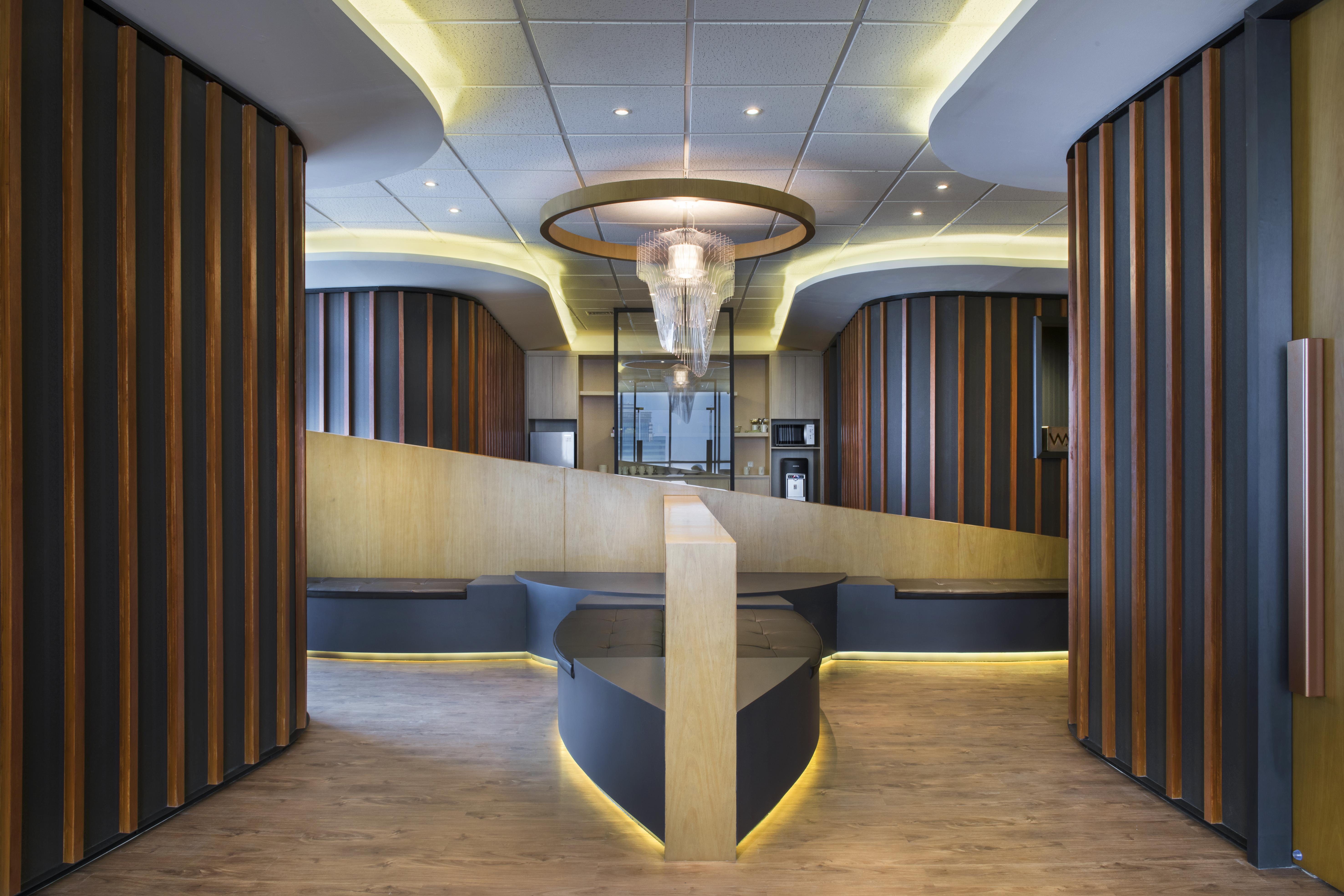 SLAMP Aria Extra Large Pendant Light in Trasparente di Zaha Hadid in vendita 3