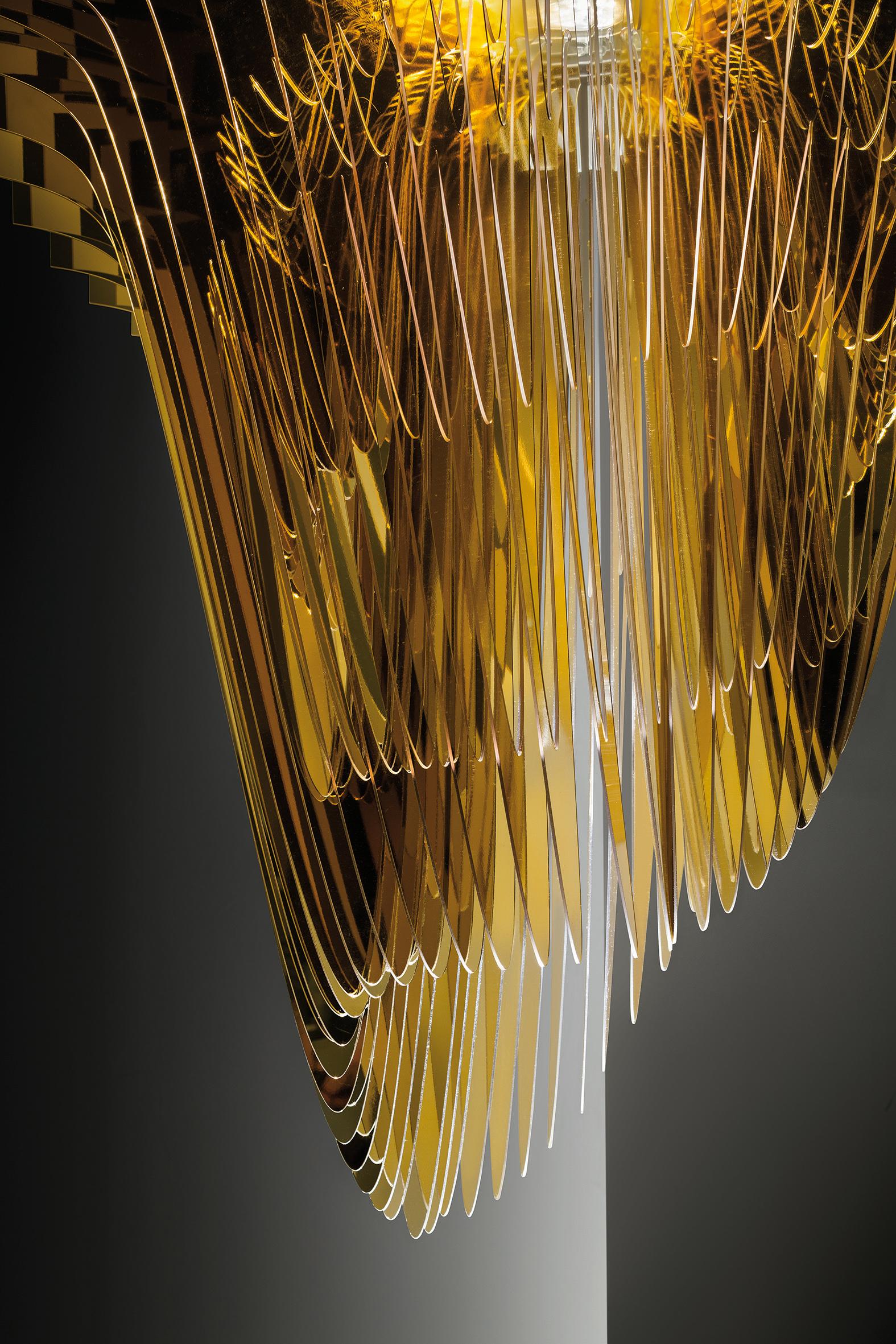 Slamp Aria Small Pendant in oro di Zaha Hadid in vendita 5