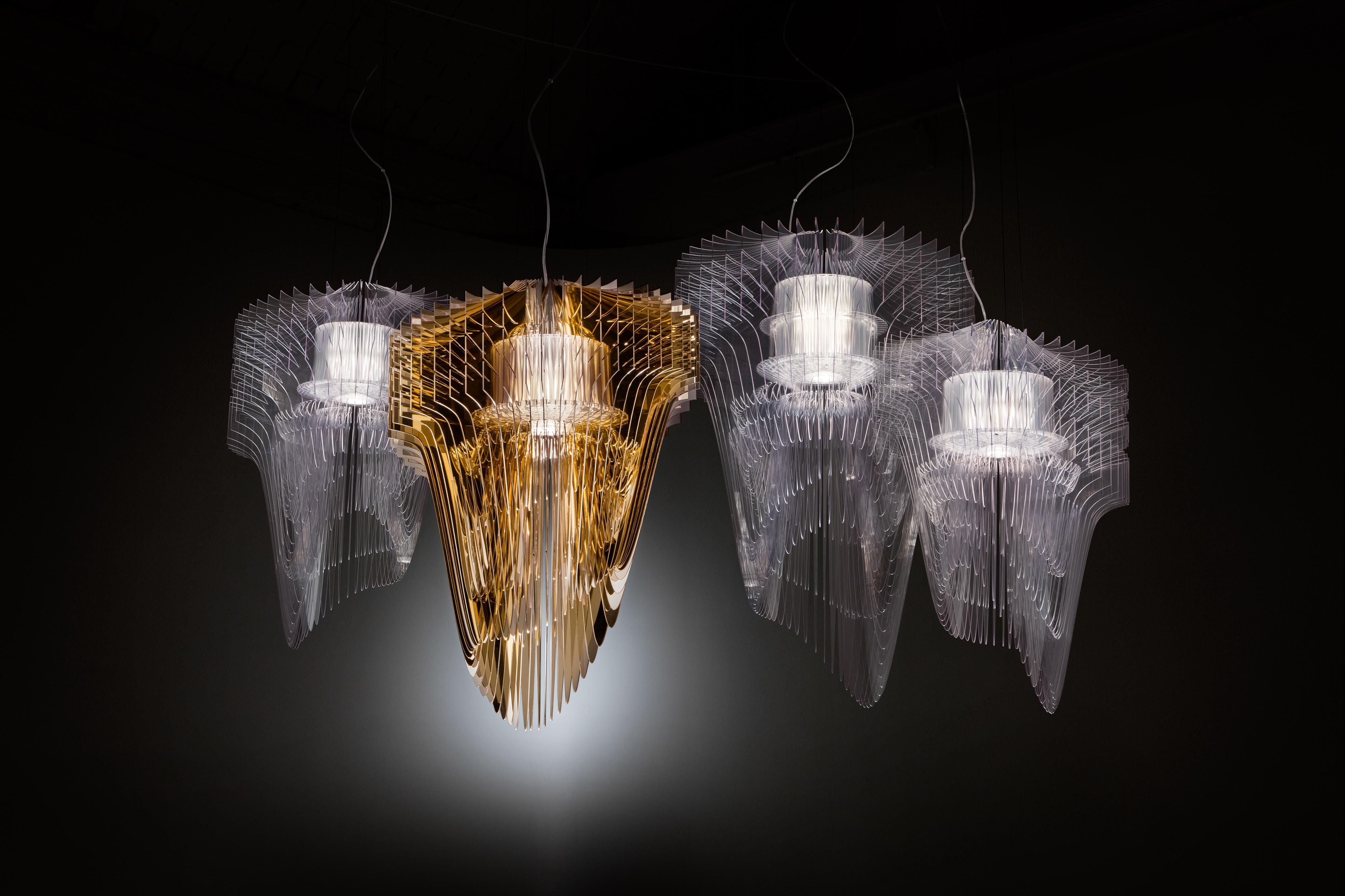 Italiano Slamp Aria Small Pendant in oro di Zaha Hadid in vendita