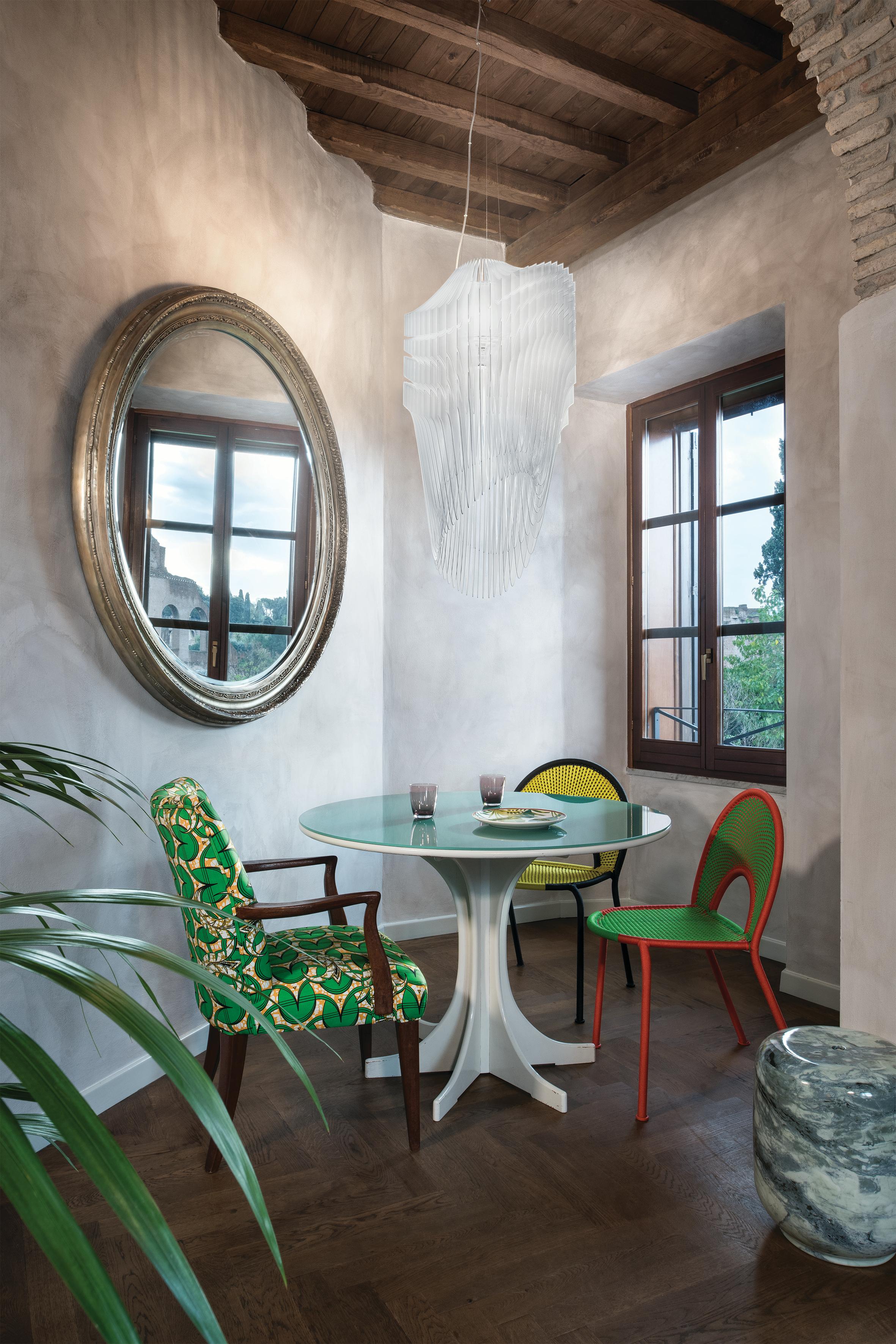 Moderno SLAMP Avia, piccola lampada a sospensione in bianco di Zaha Hadid in vendita