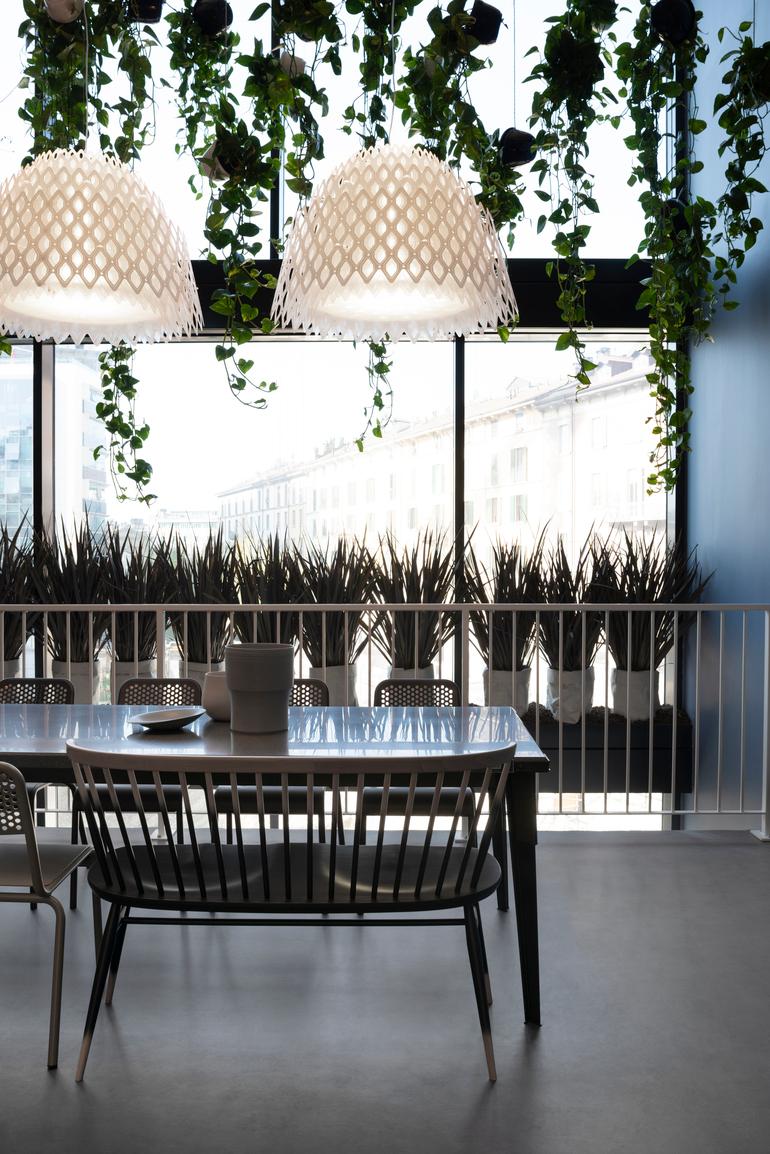 SLAMP Charlotte Half Pendant Light in White By Doriana & Massimiliano Fuksas In New Condition For Sale In Pomezia, Rome