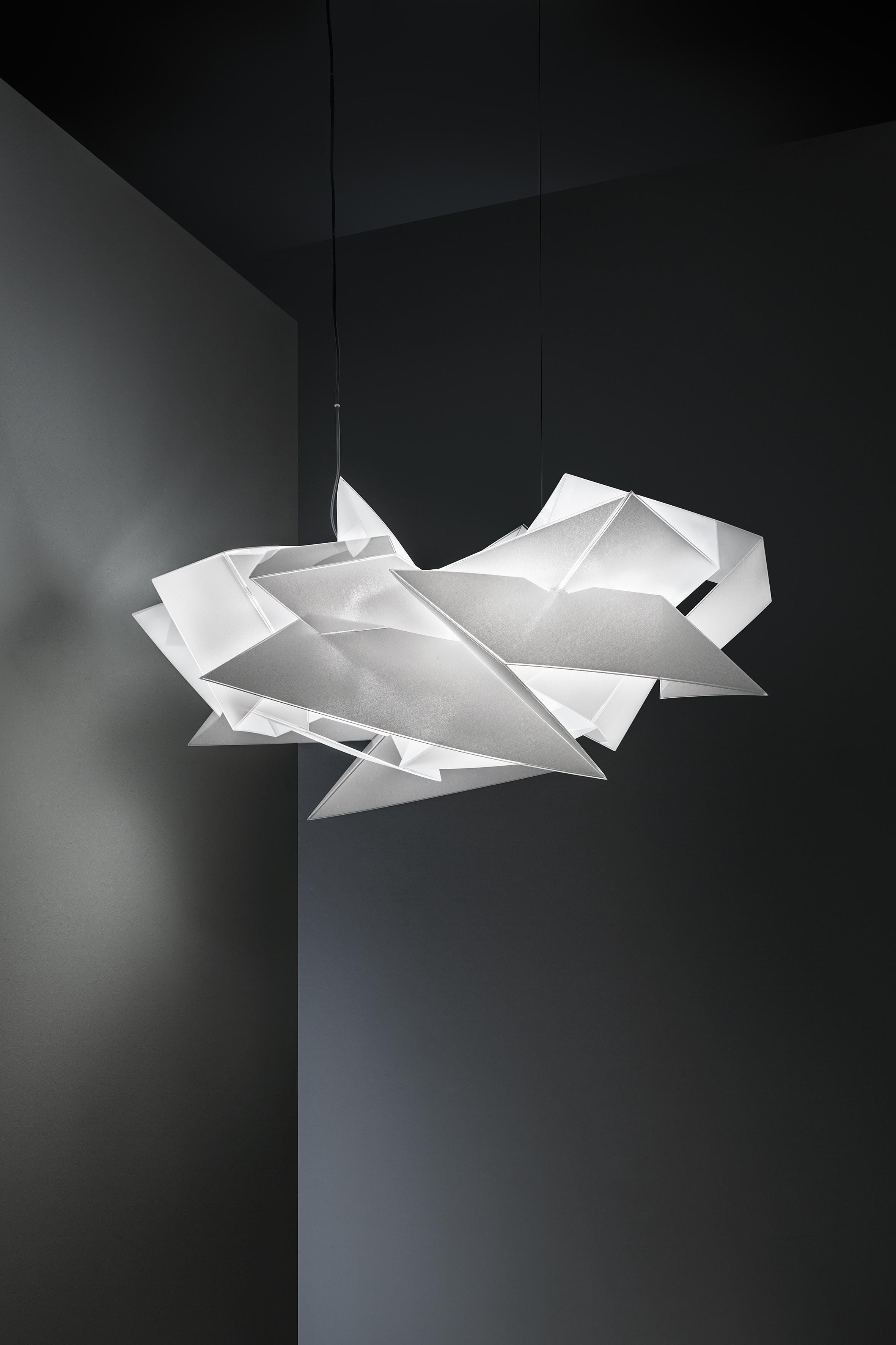 Moderne Lampe à suspension SLAMP Cordoba blanche en blanc par Daniel Libeskind en vente