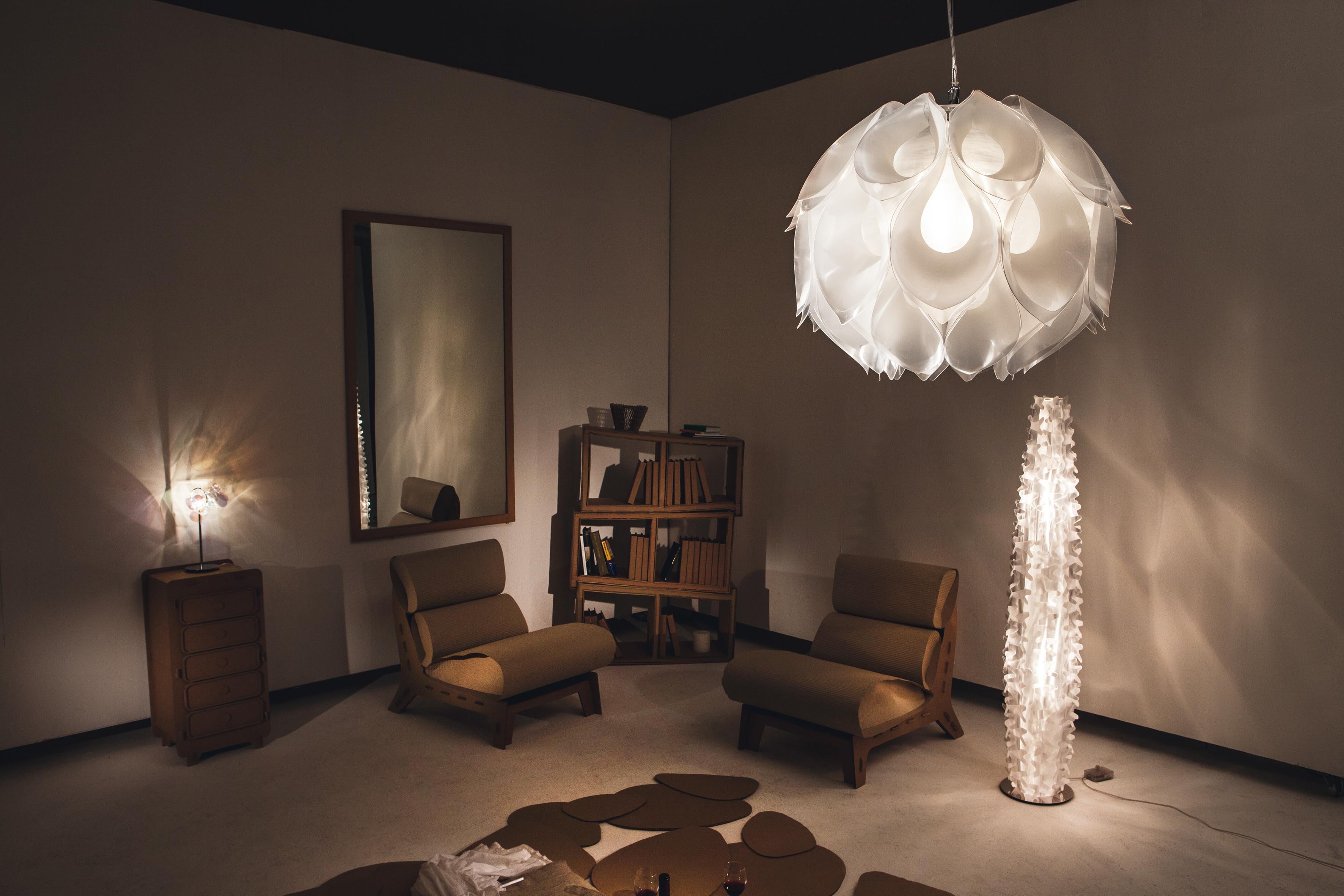Hand-Crafted SLAMP Flora Medium Suspension Light in White by Zanini De Zanine For Sale