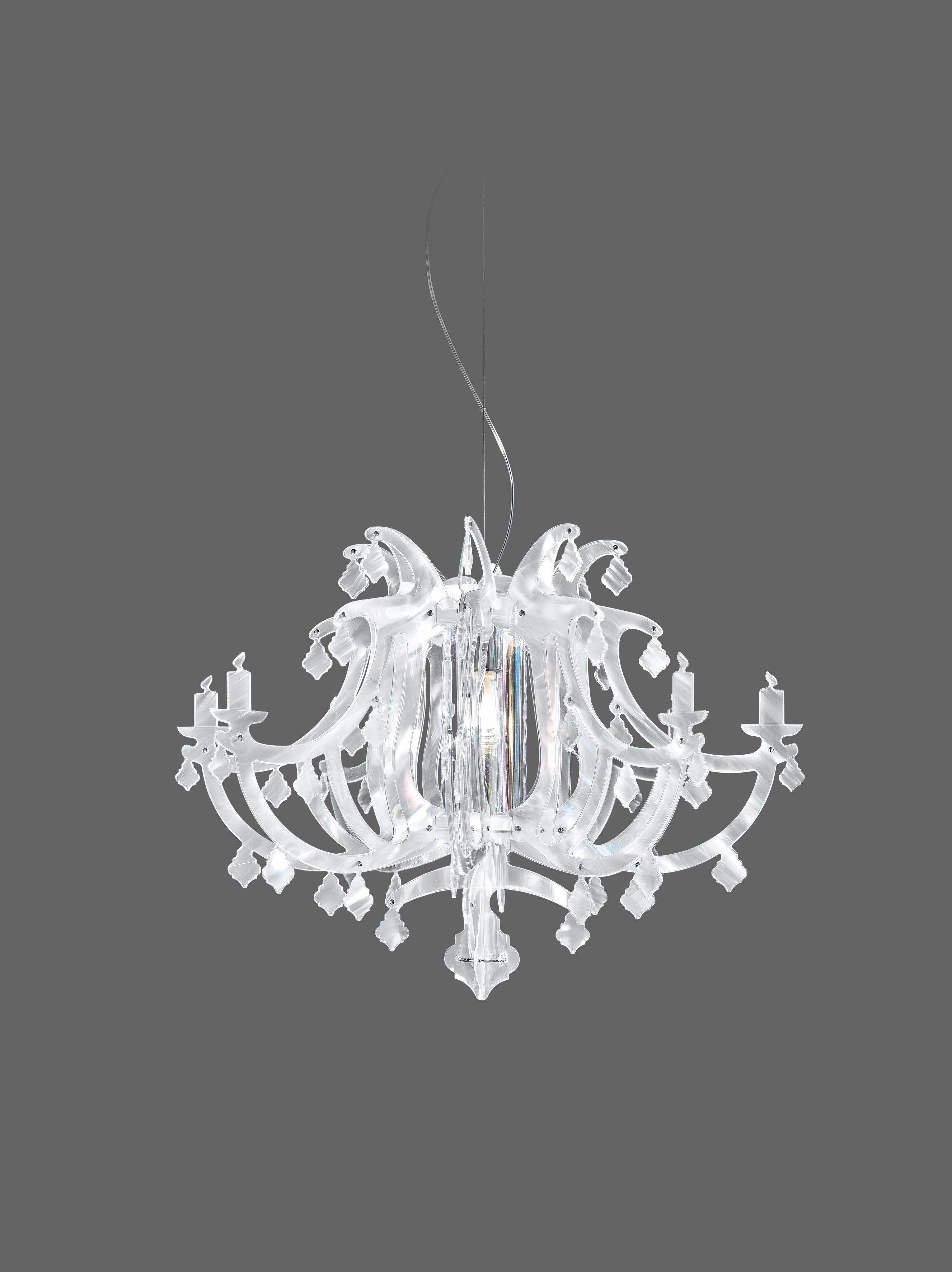 A classic 8-arm chandelier underwent digital evolution; Ginetta’s sumptuous modern shape extends from a central light source that casts elegant, refined reflections, blending into both modern and aristocratic atmospheres. The cylindric diffusor in