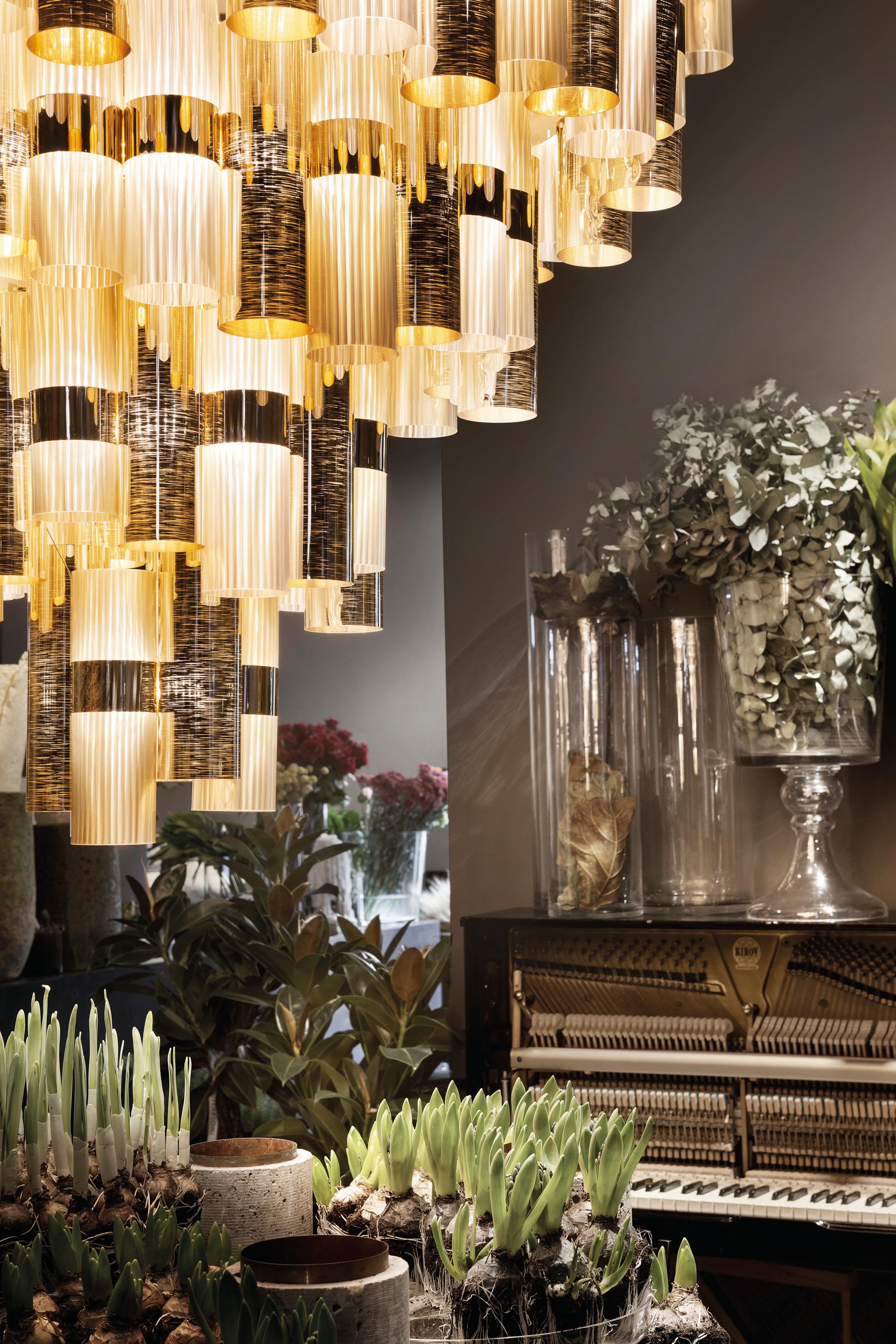 Moderne Slamp La Lollona Lustre à 4 niveaux en Cascade en Or par Lorenza Bozzoli