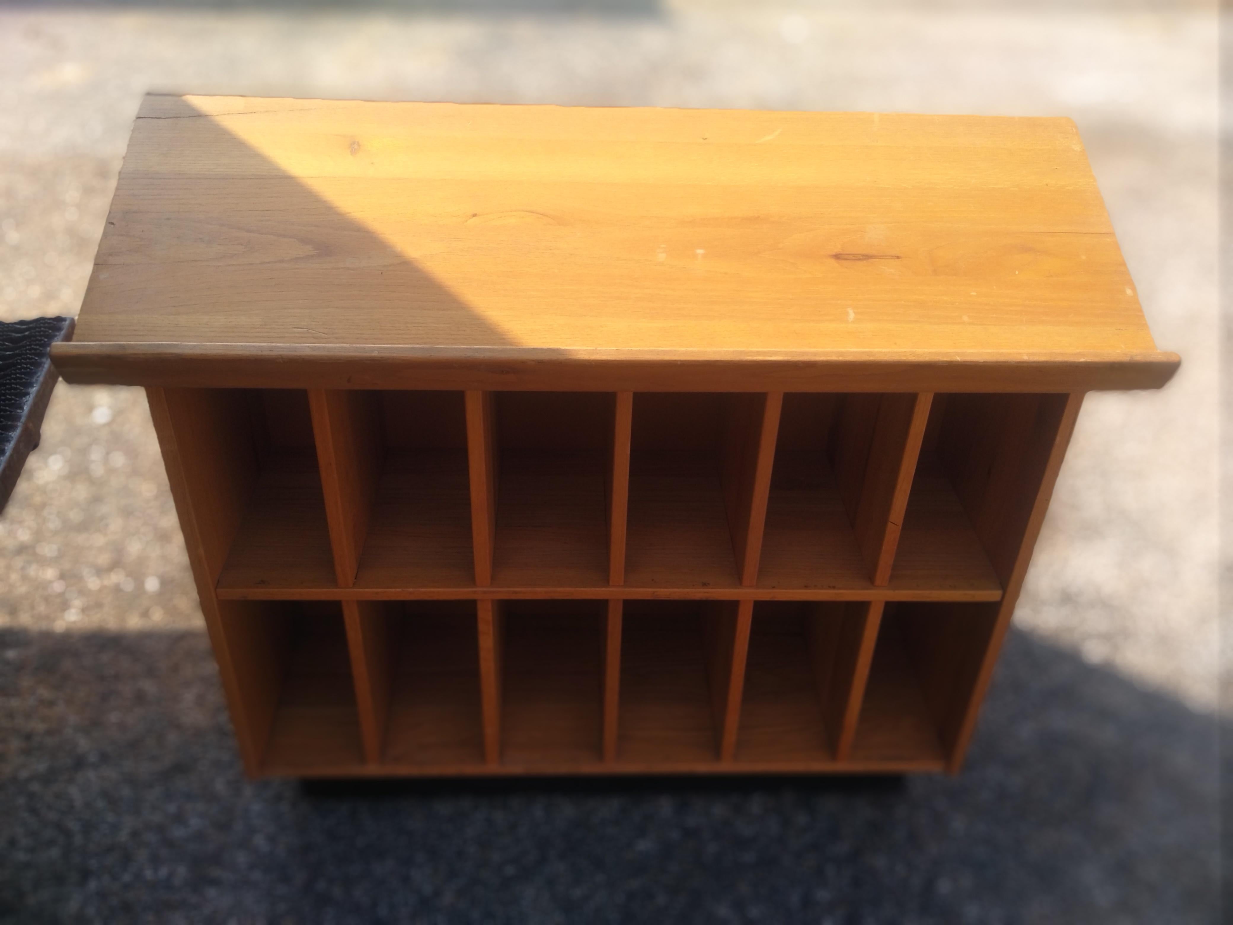 XX secolo Libreria a scomparti con piano inclinato in vendita