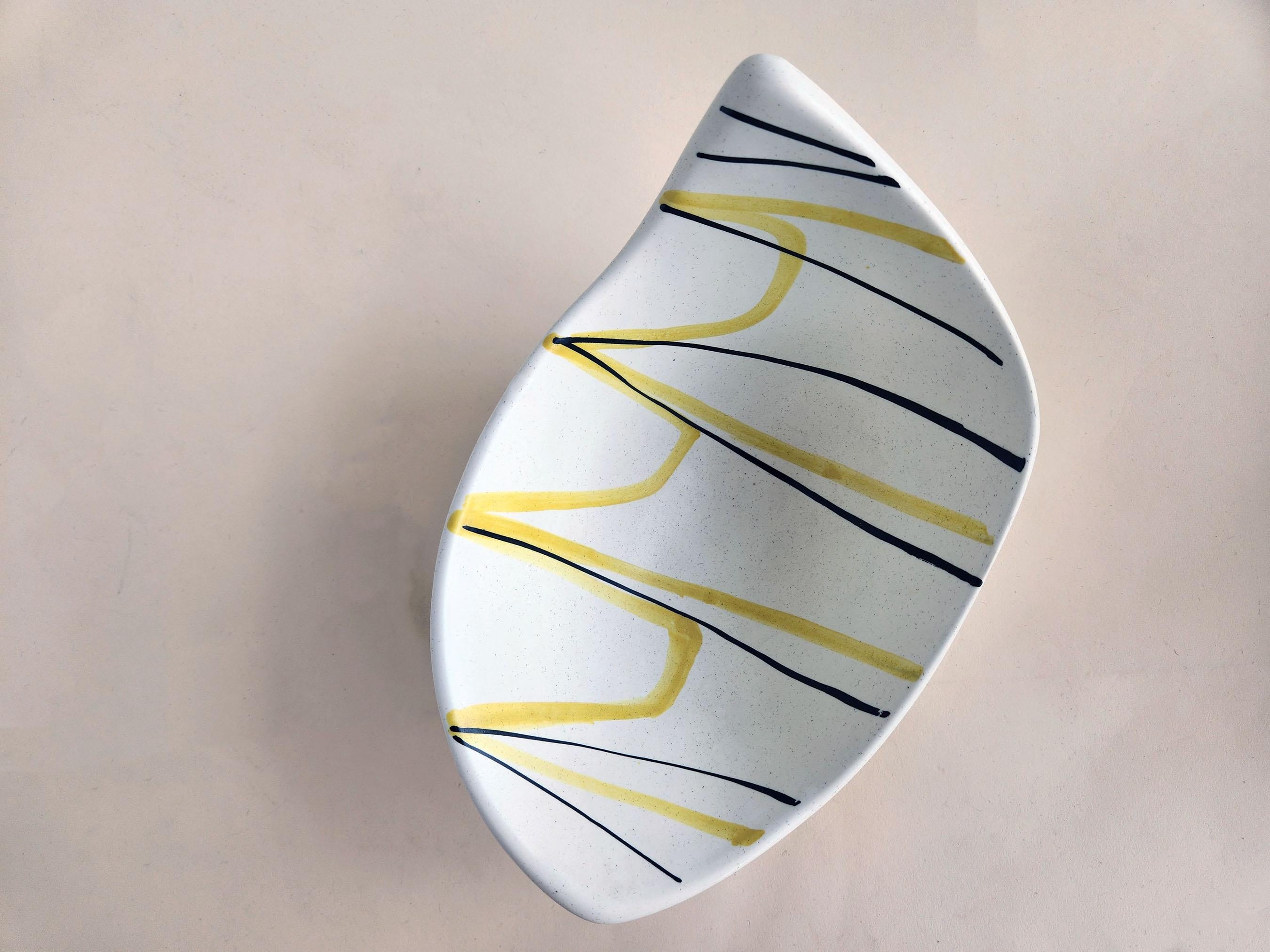 Roger Capron - Slanted Vintage Ceramic Bowl with Yellow and Black Lines For Sale 2