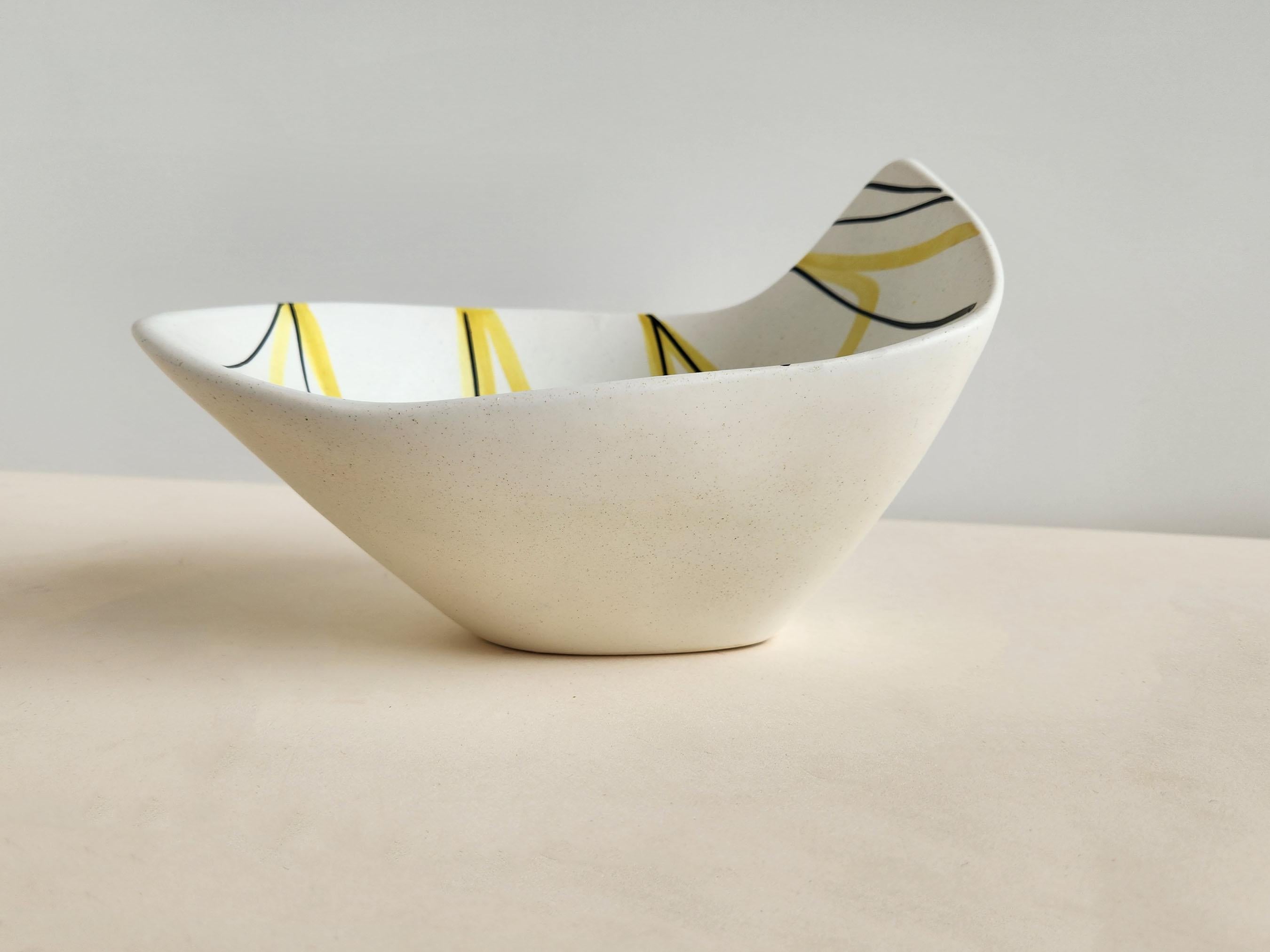 Roger Capron - Slanted Vintage Ceramic Bowl with Yellow and Black Lines For Sale 3