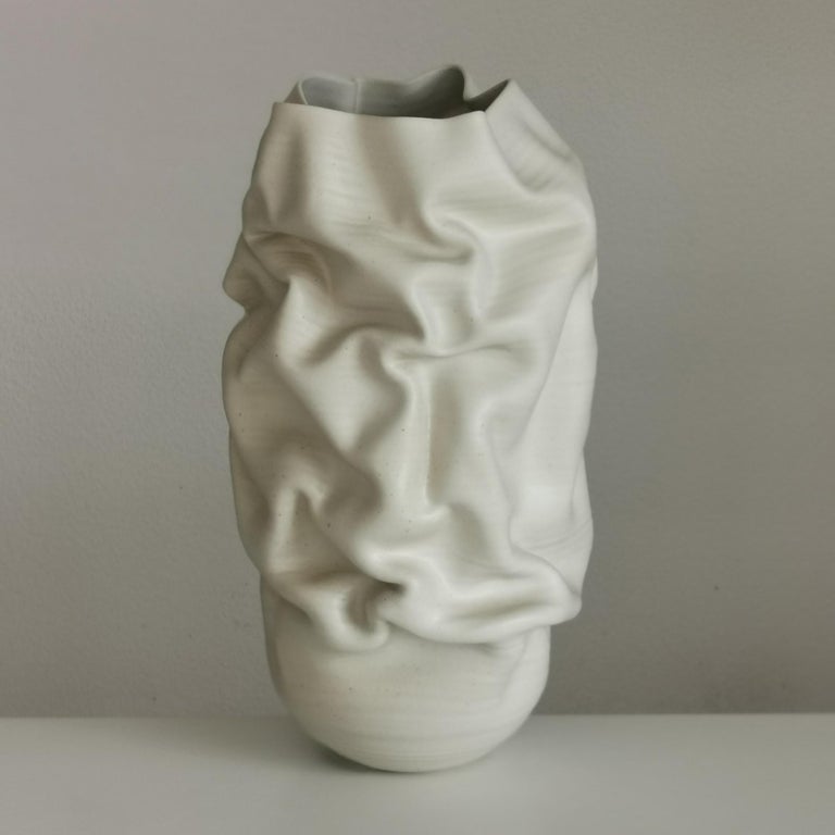 Slashed Crumpled Form No 60, a Ceramic Vessel by Nicholas Arroyave-Portela For Sale 4