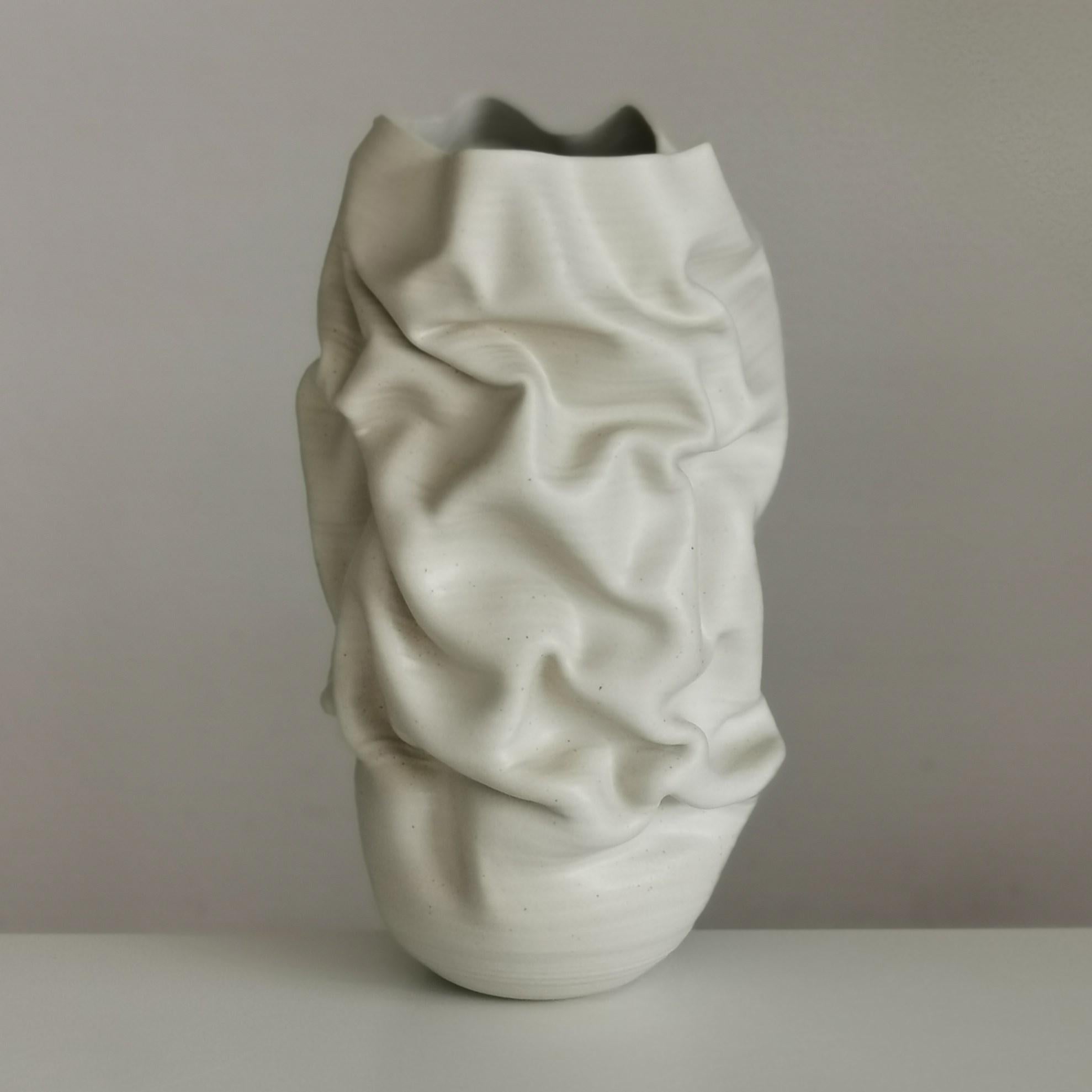 Slashed Crumpled Form No 60, a Ceramic Vessel by Nicholas Arroyave-Portela For Sale 5