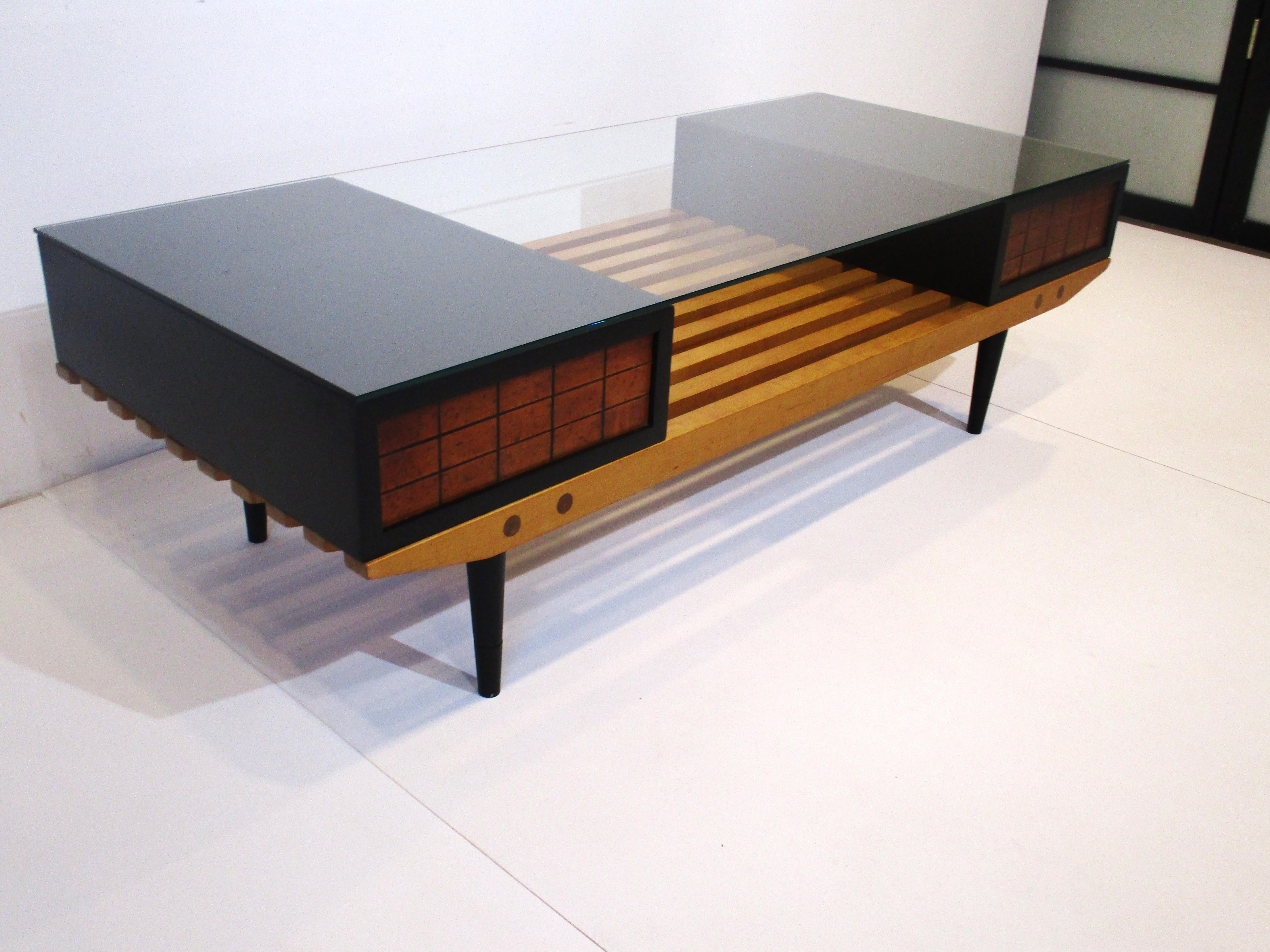 George Nelson styled Slat Wood / Glas Mid Century Couchtisch im Angebot 4