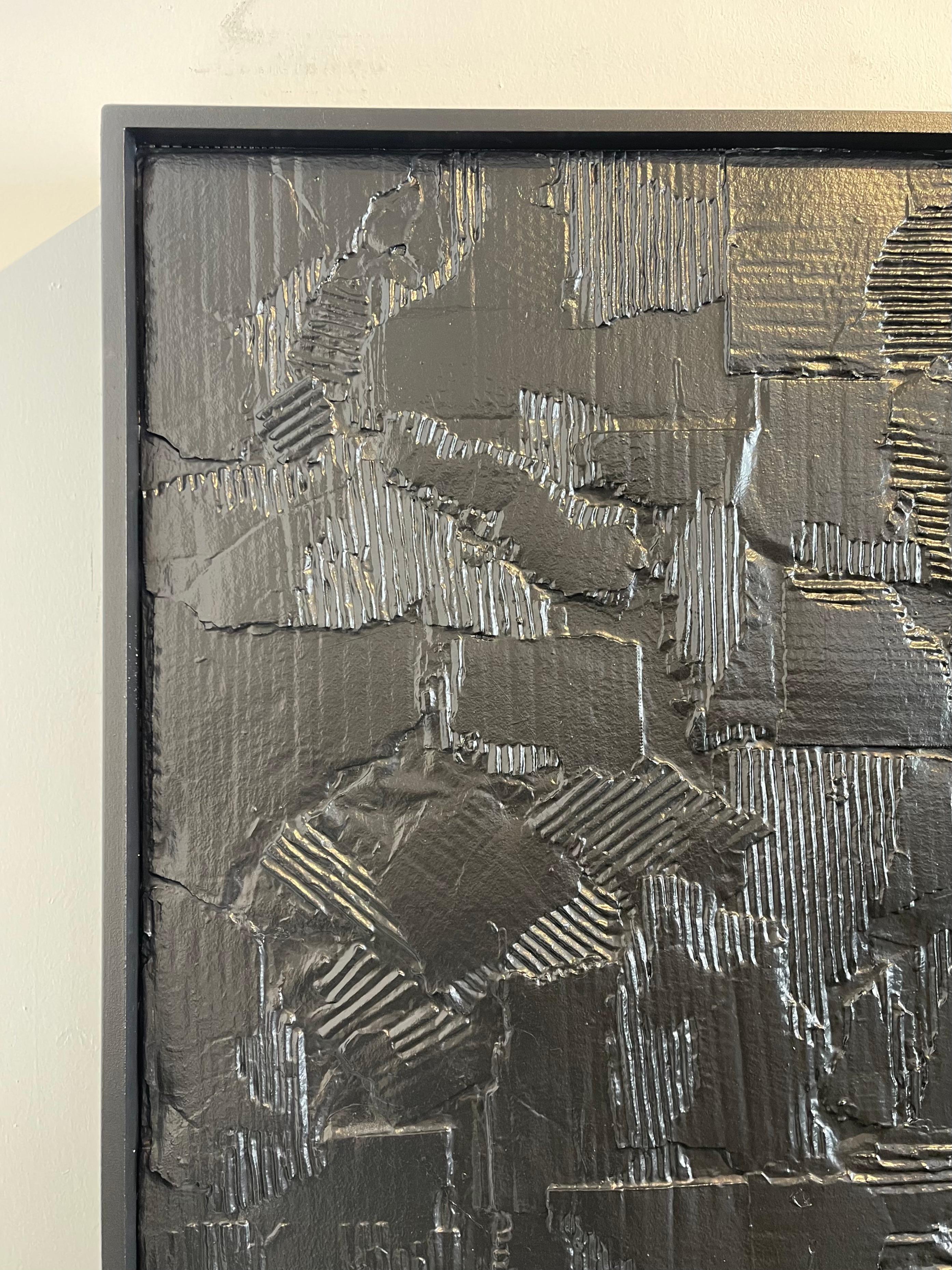 Slate noire de l'artiste Jordan Tabachnik, techniques mixtes sur carton, art sculptural Neuf - En vente à Toronto, CA