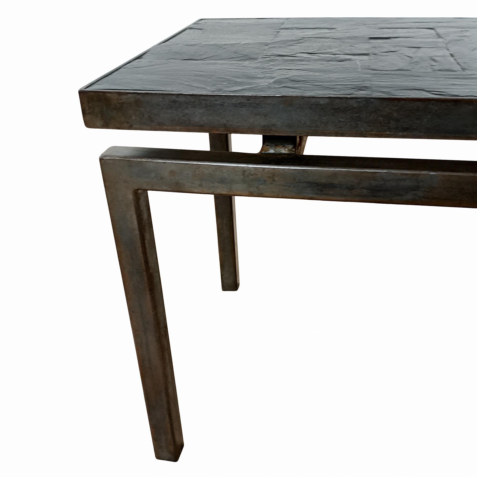 Mid-Century Modern Thick Slate Coffee Table In A Steel Frame - France, 1970 In Good Condition For Sale In Girona, ES