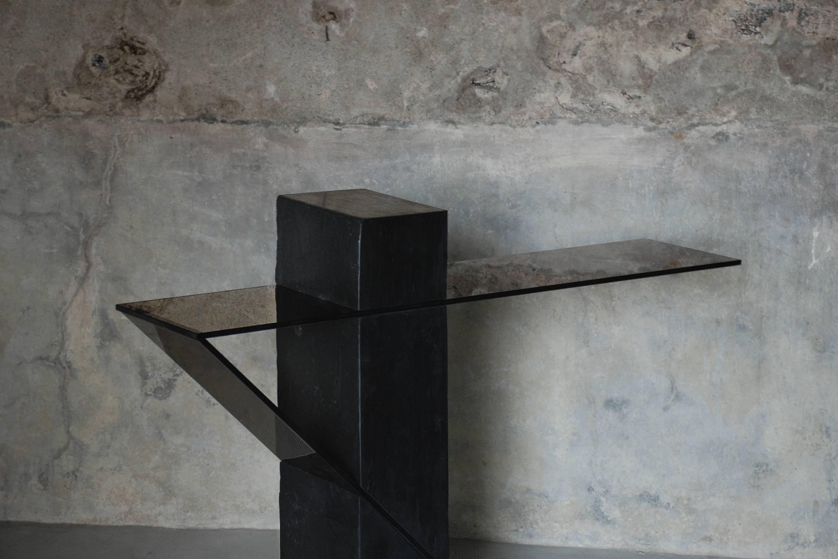 Modern Slate Console Athlétique - Sculpted by Frederic Saulou