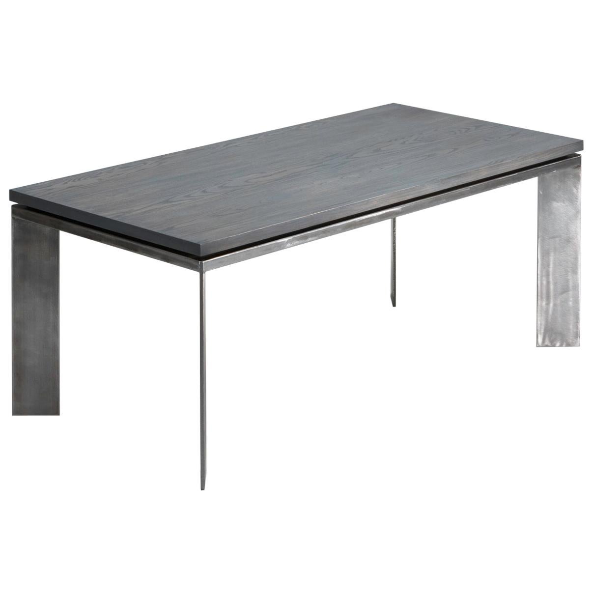 Table de salle à manger en bois de frêne gris ardoise sur base en acier brossé « Table de salle à manger Charlesvoix » en vente