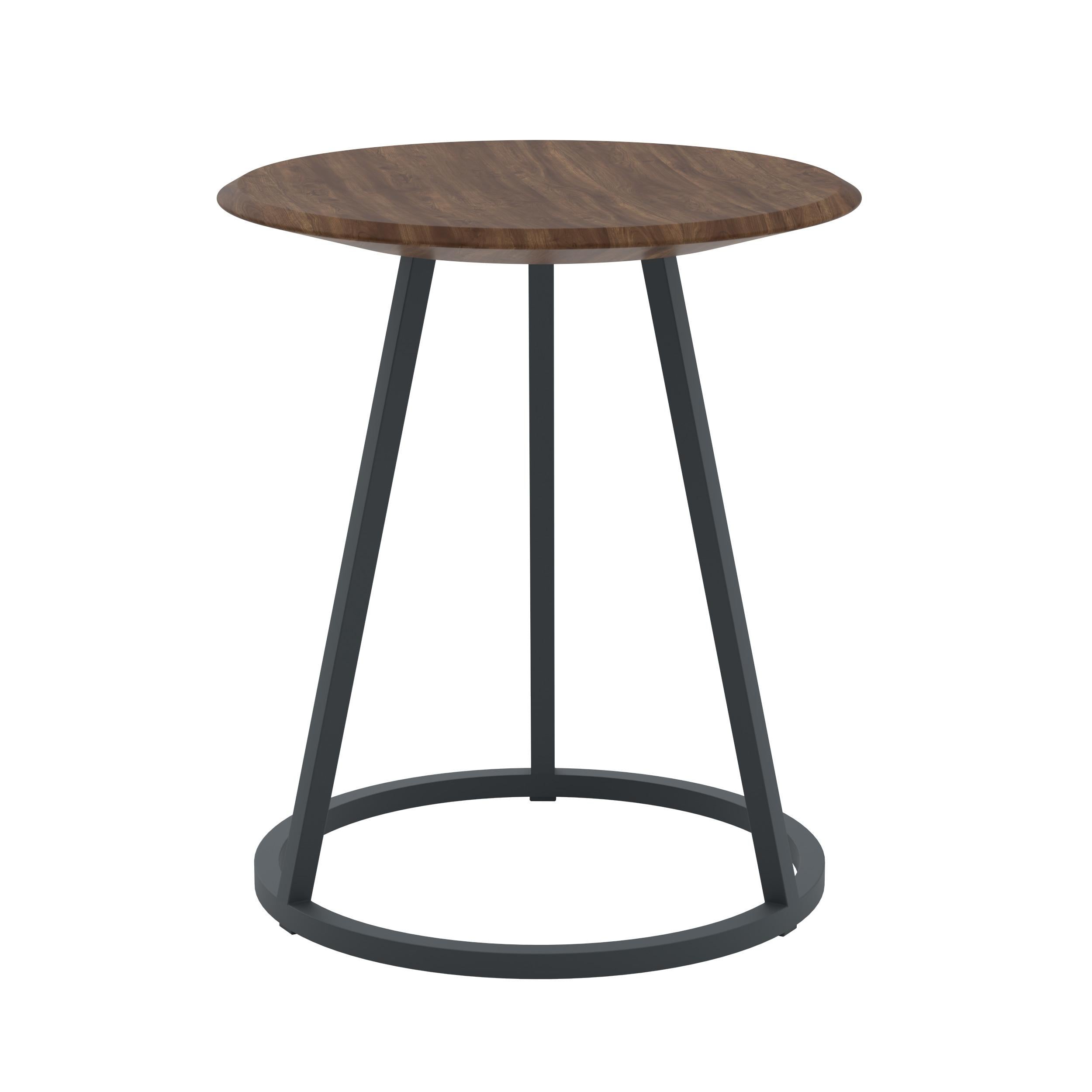 Tabouret Gustave 45 cm en métal gris ardoise par HARTO
Dimensions : L 35,5 x P 35,5 x H 45 cm. 
MATERIAL : Bois massif, métal peint.
Poids : 3,8 kg

Gustave est un tabouret aux lignes épurées et élégantes. Son assise en bois massif légèrement