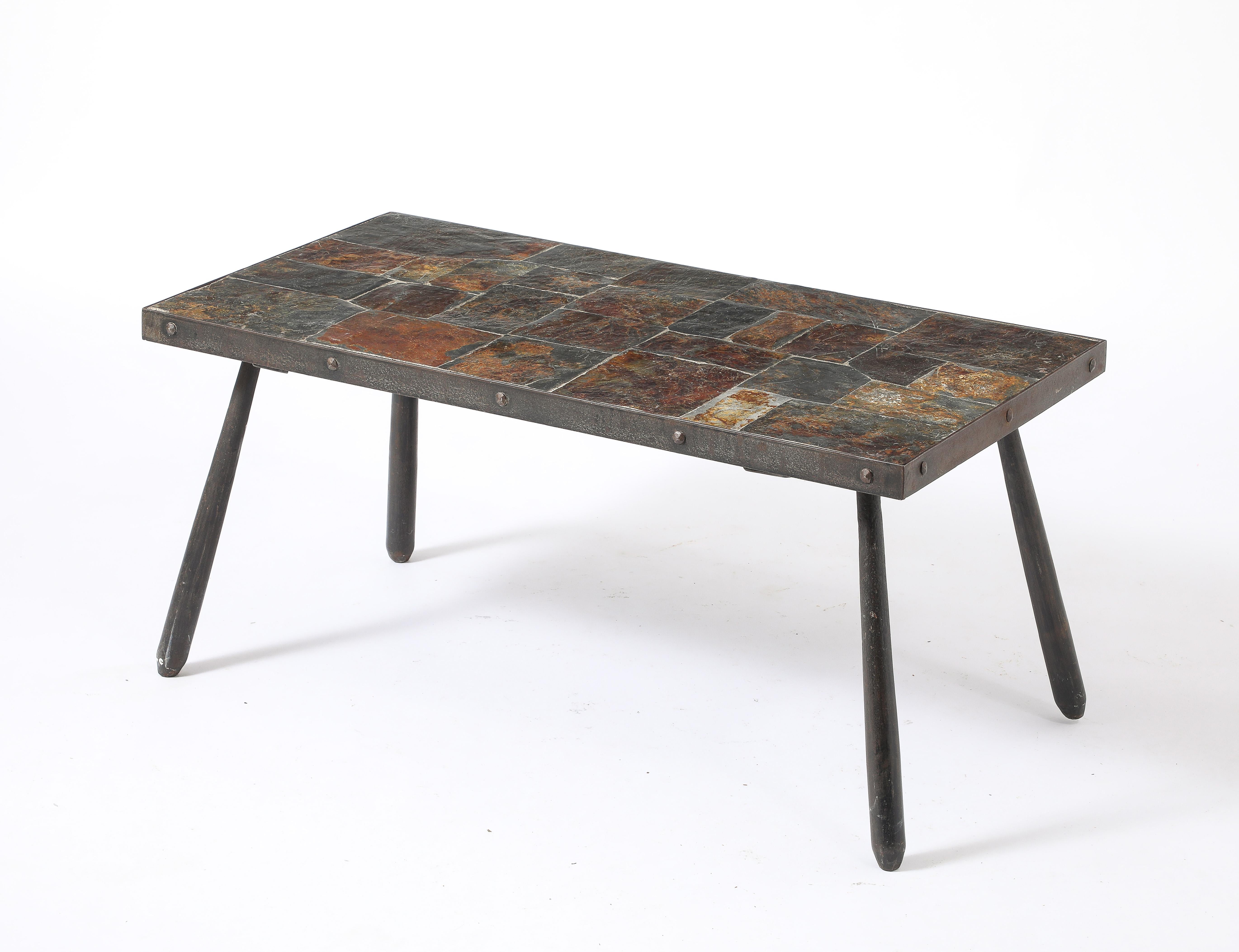 Couchtisch aus Schiefer und Eisen, Frankreich 1950er Jahre (Moderne der Mitte des Jahrhunderts) im Angebot
