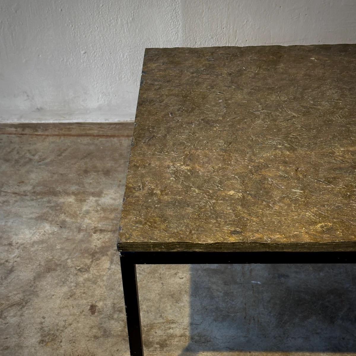 Fer Table basse à plateau en ardoise en vente