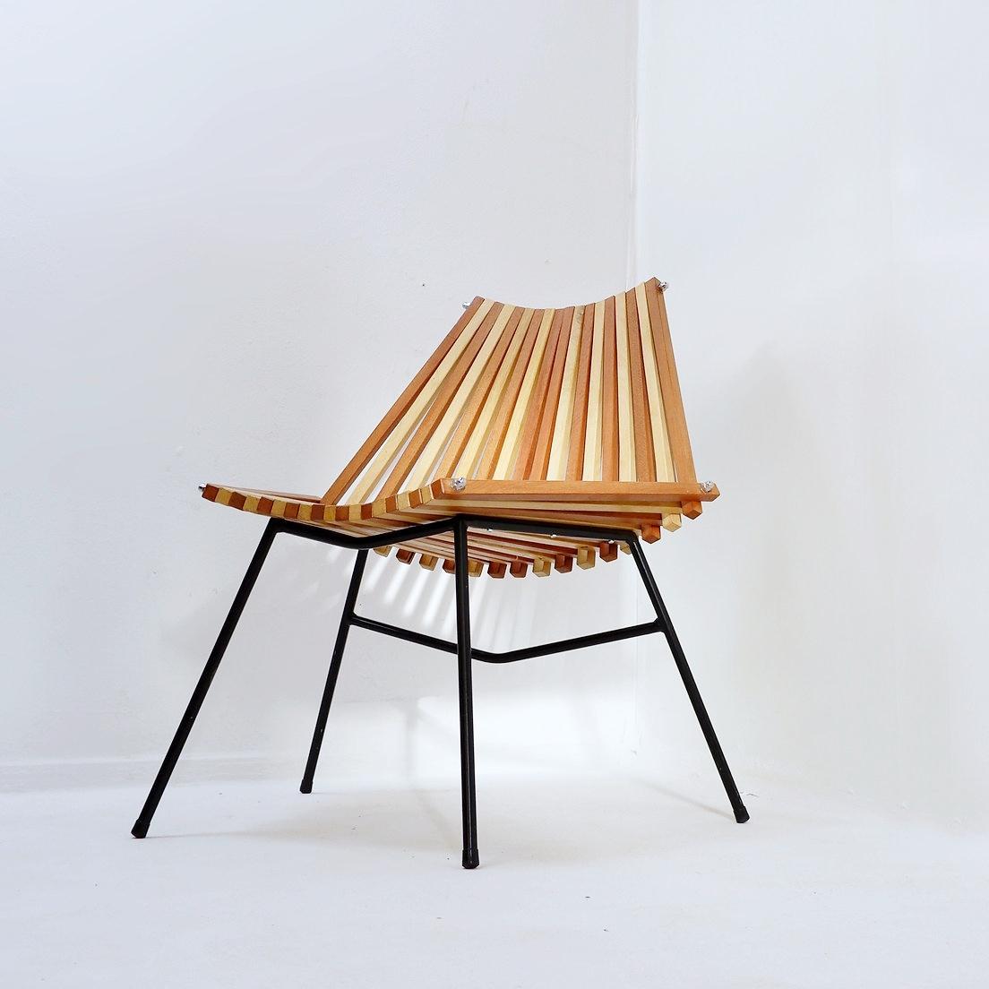 Mid-Century Modern “slats” Side Chair chair in the style of Mod. 218 by Dirk Van Sliedregt for Rohé For Sale