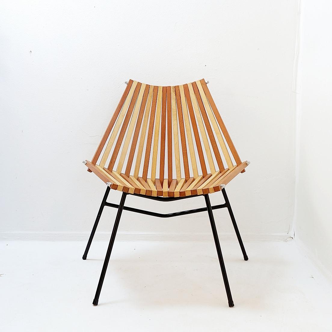 20th Century “slats” Side Chair chair in the style of Mod. 218 by Dirk Van Sliedregt for Rohé For Sale