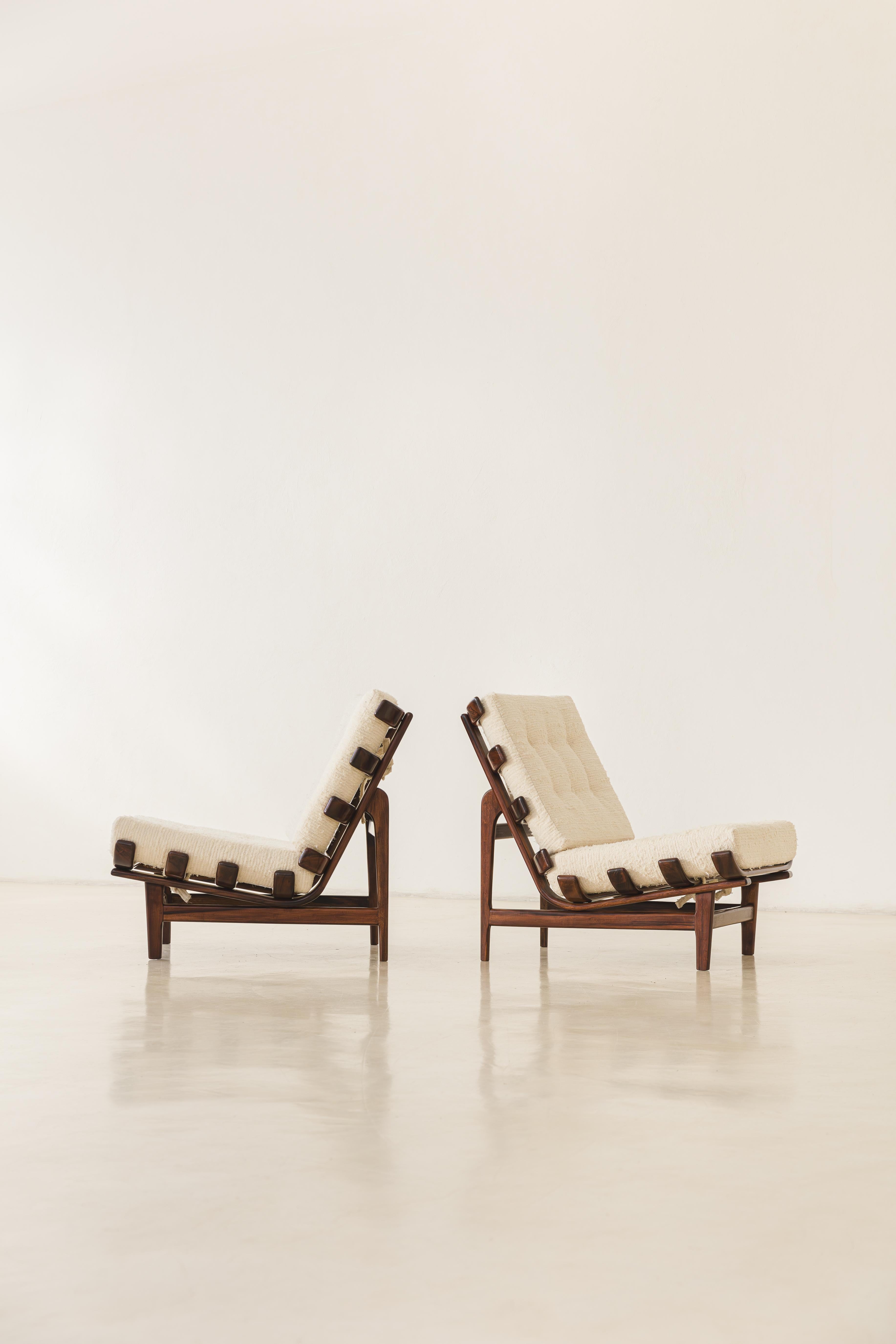 Pair of Armchairs by Móveis de Madeira Pailar, 1960s In Good Condition For Sale In New York, NY