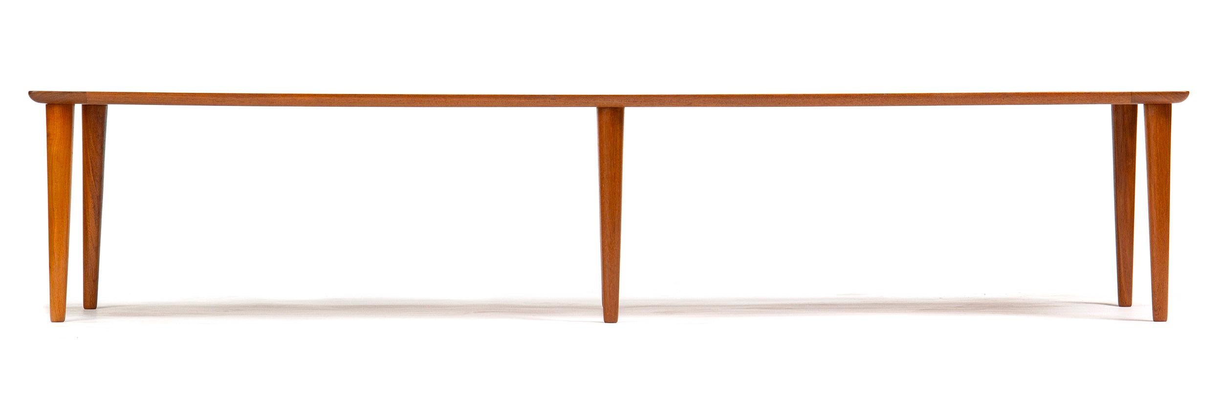Scandinave moderne Banc à lattes de Grete Jalk en vente