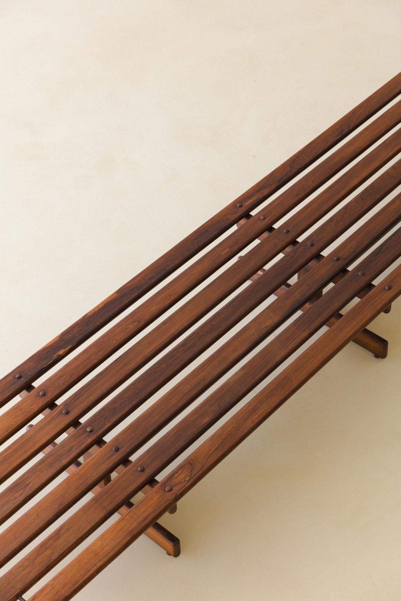 Mid-Century Modern Slatted Bench in Solid Rosewood by Móveis Cantù, 1960s, Brazilian Midcentury For Sale