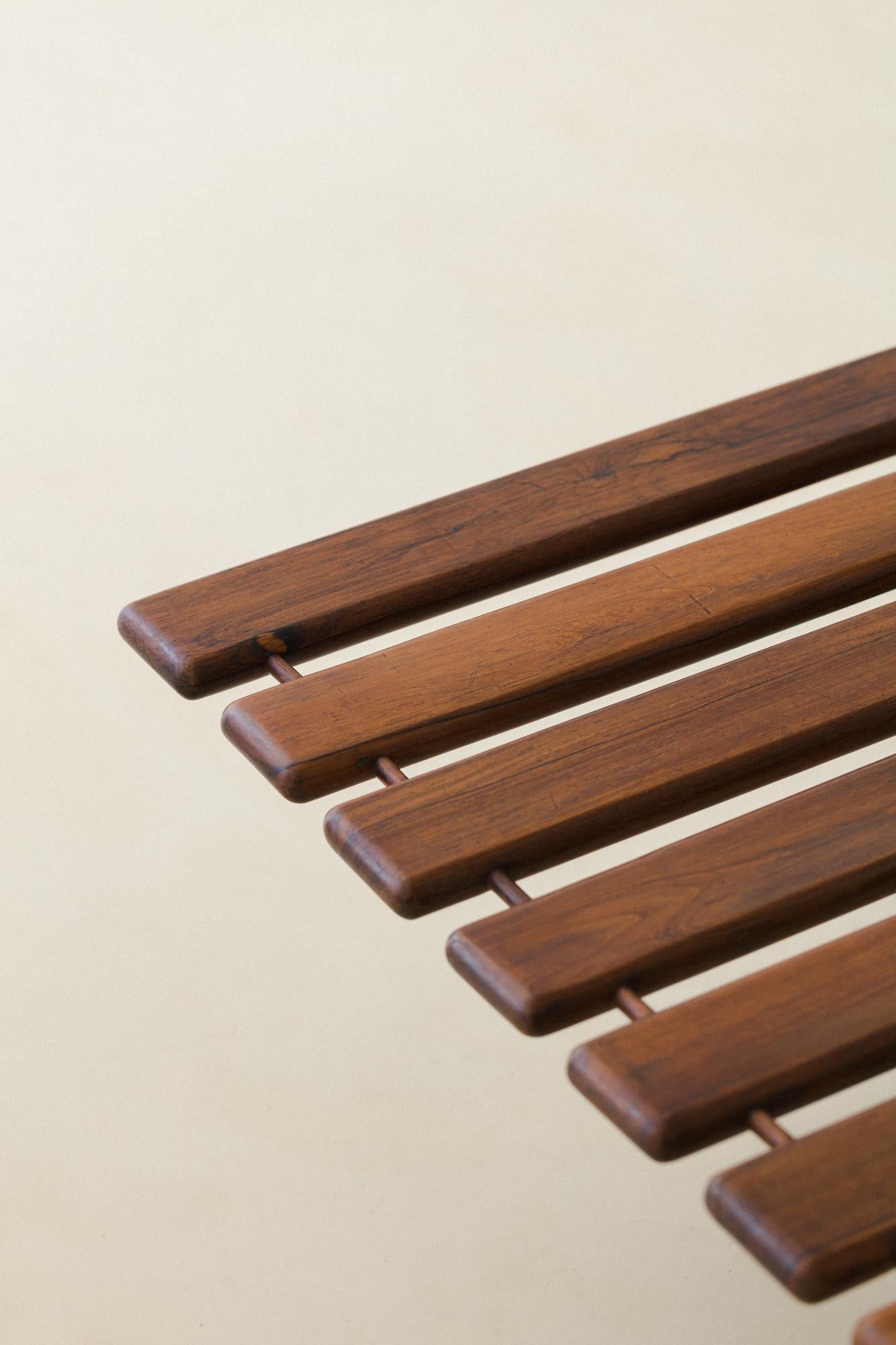 Slatted Bench in Solid Rosewood by Móveis Cantù, 1960s, Brazilian Midcentury For Sale 1